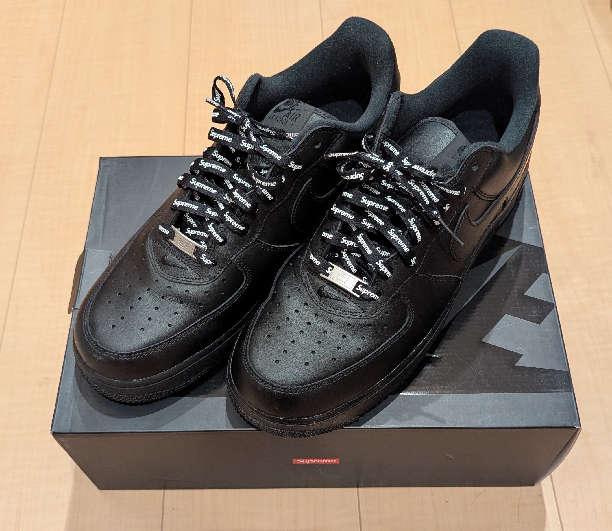 Supreme × Nike Air Force 1 Low "Black"
