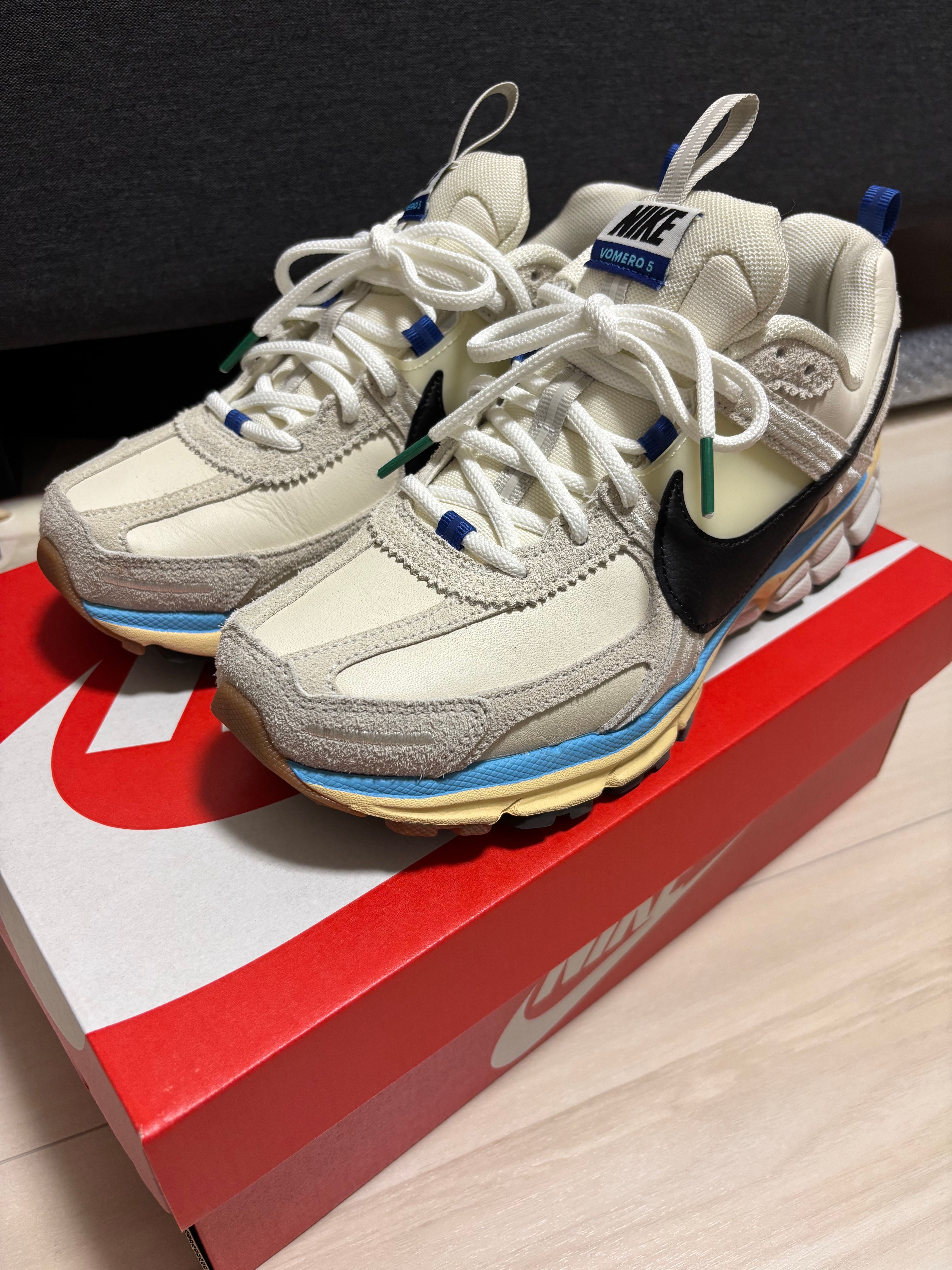 Nike Women's Zoom Vomero 5 Premium "Designed by Japan"