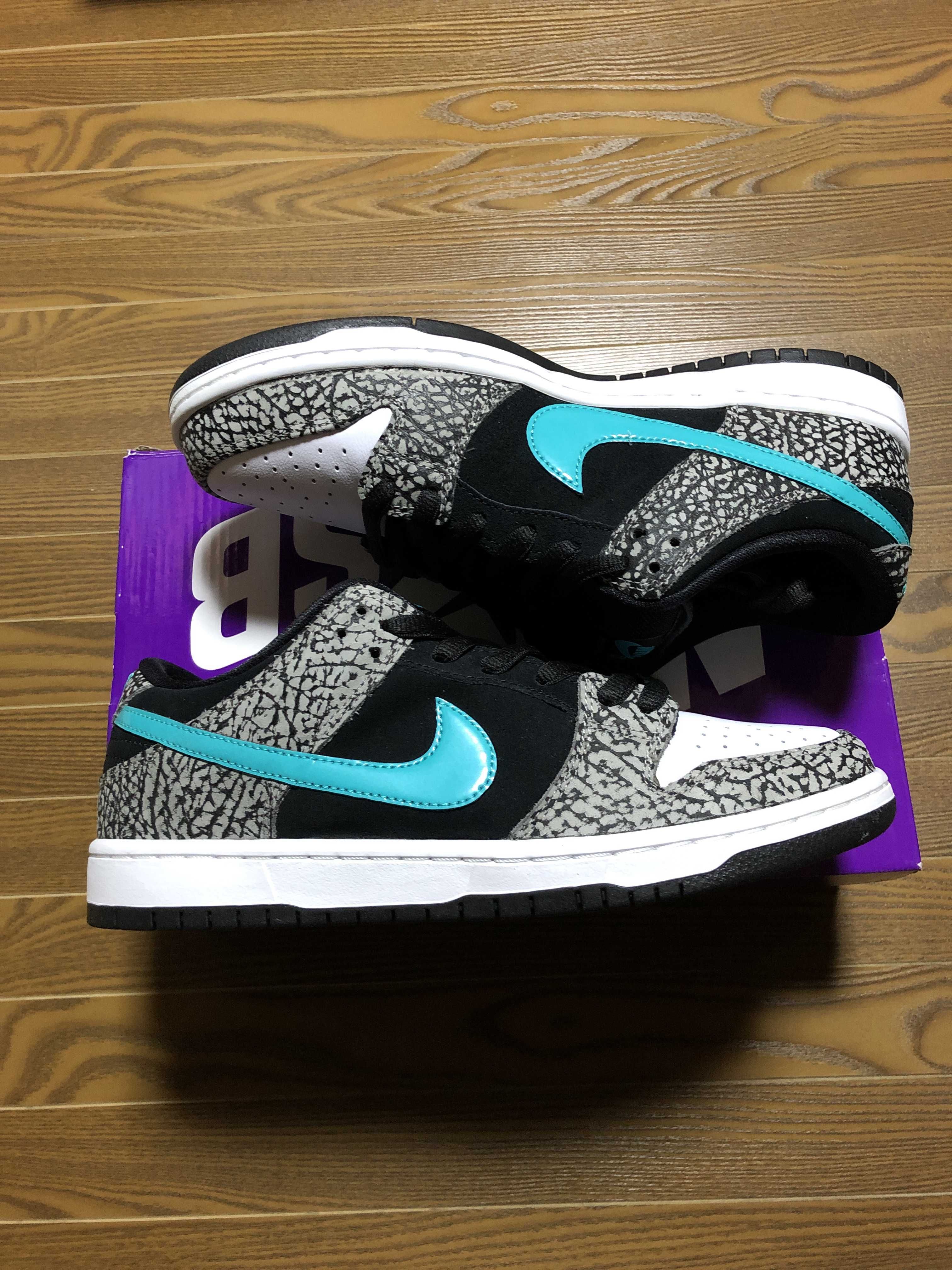 Nike SB Dunk Low "Elephant/Safari"