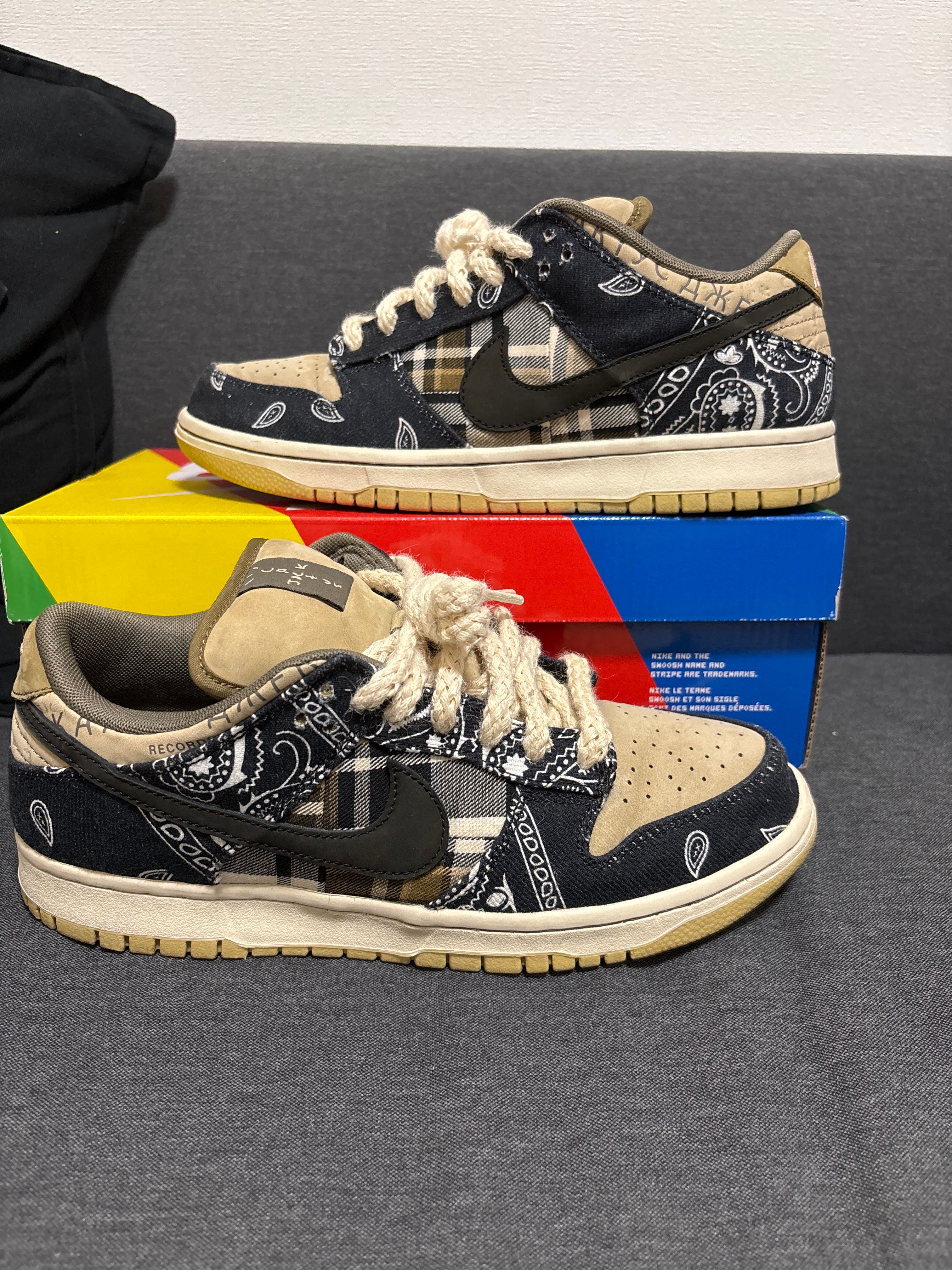 Travis Scott × Nike SB Dunk Low "Black/Parachute Beige"