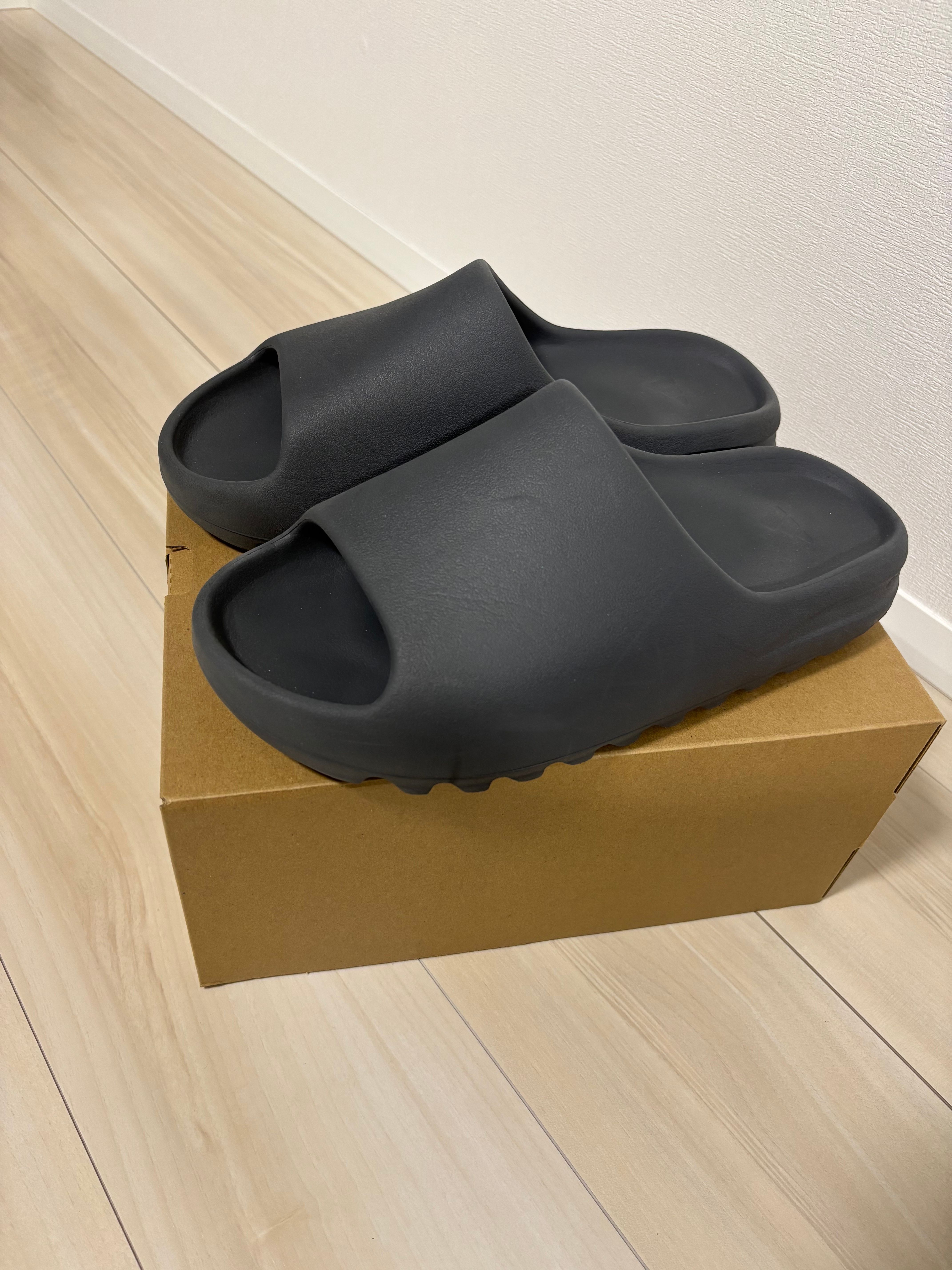 adidas YEEZY Slide "Slate Grey"