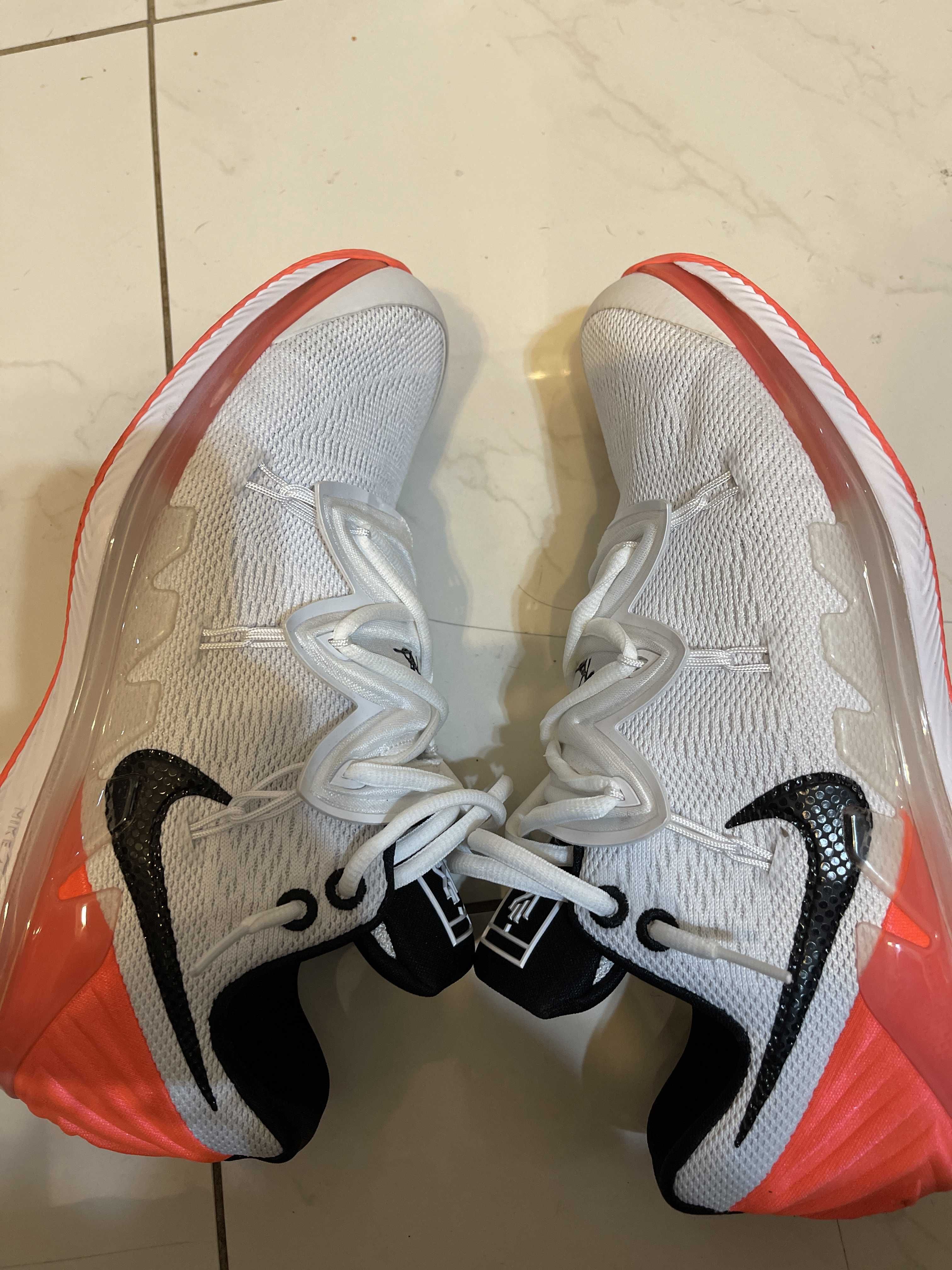 Nike Kyrie 5 Freinds