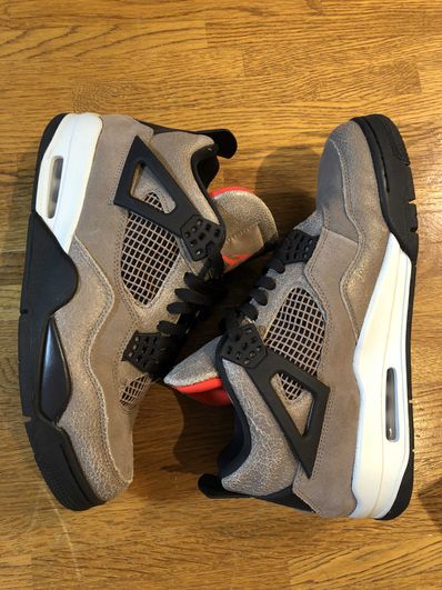 Nike Air Jordan 4 "Taupe Haze"