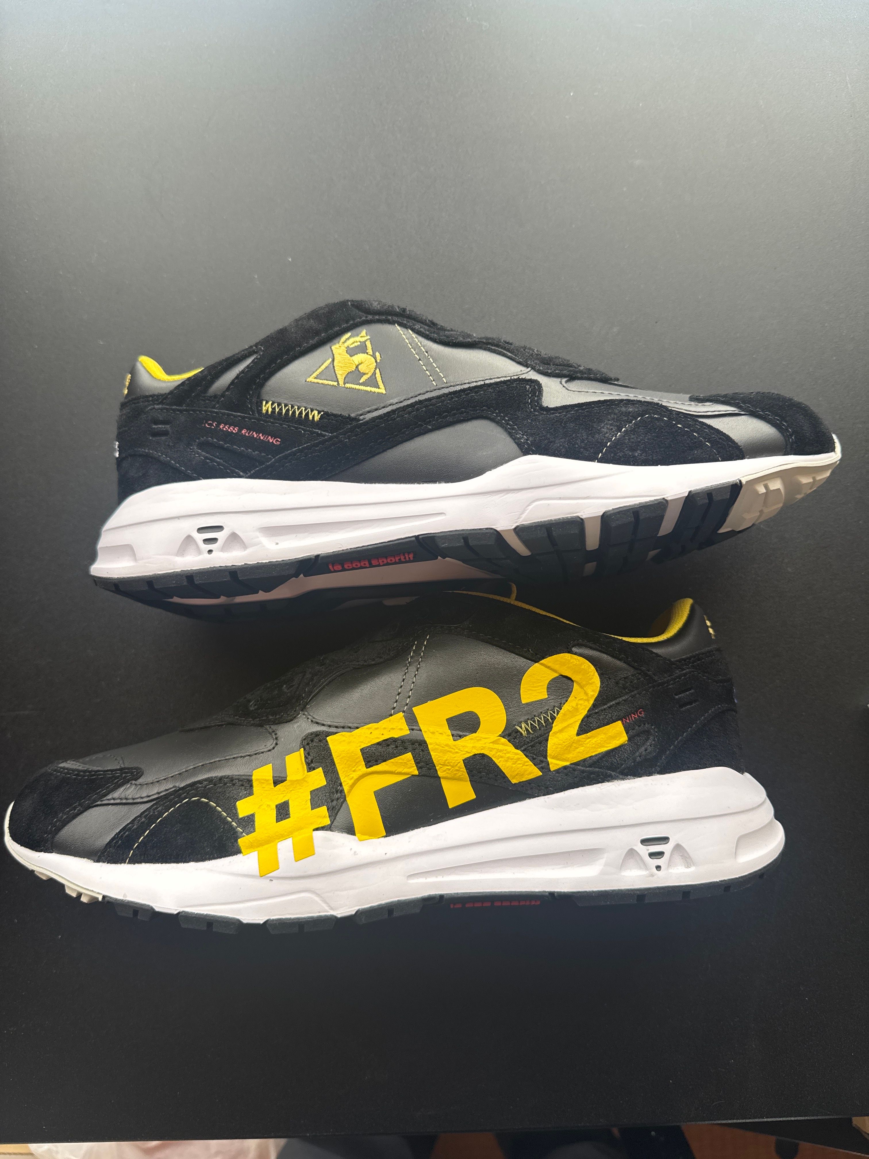 Le Coq Sportif LCS R888 LEA FR2 "Black/Yellow"