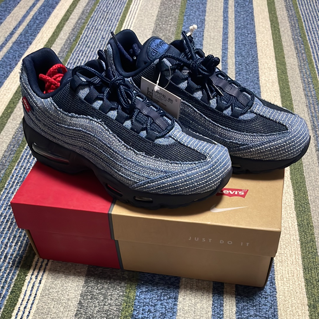 Levi's × Nike Air Max 95 OG "Denim Blue"