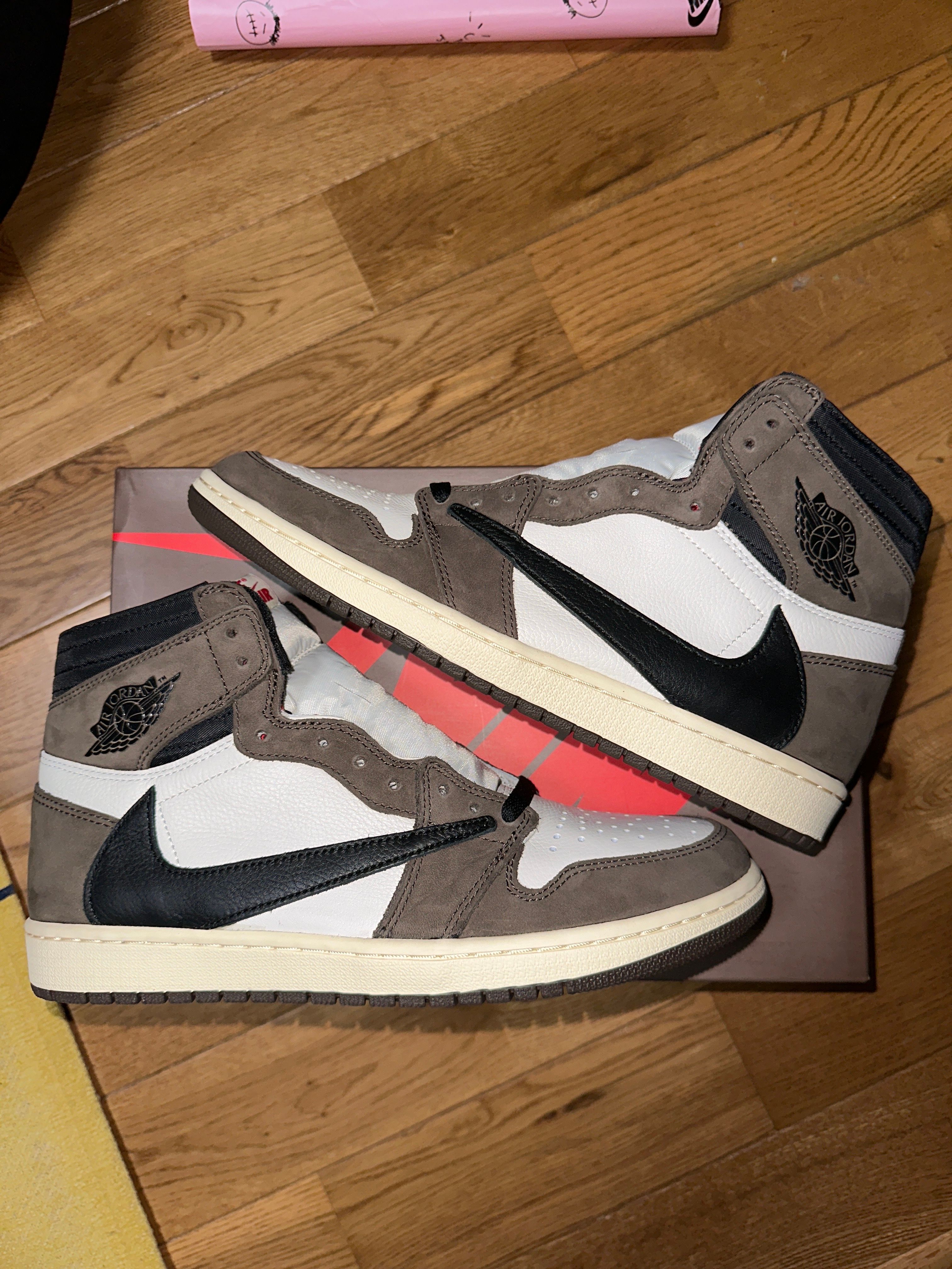 Travis Scott × Nike Air Jordan 1 Retro High OG TS SP "Sail/Dark Mocha"