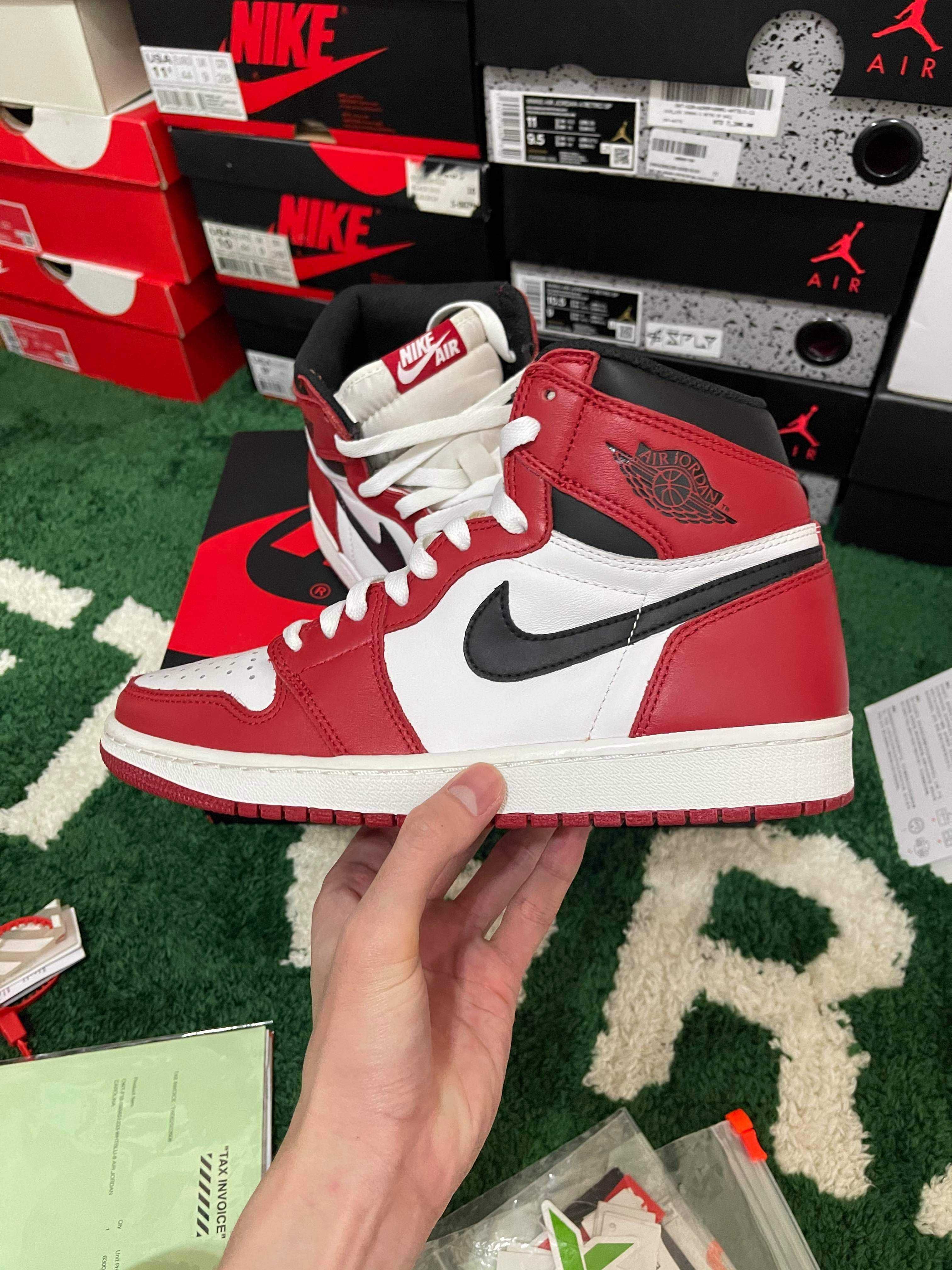 Nike Air Jordan 1 Retro High "Chicago" (2015)