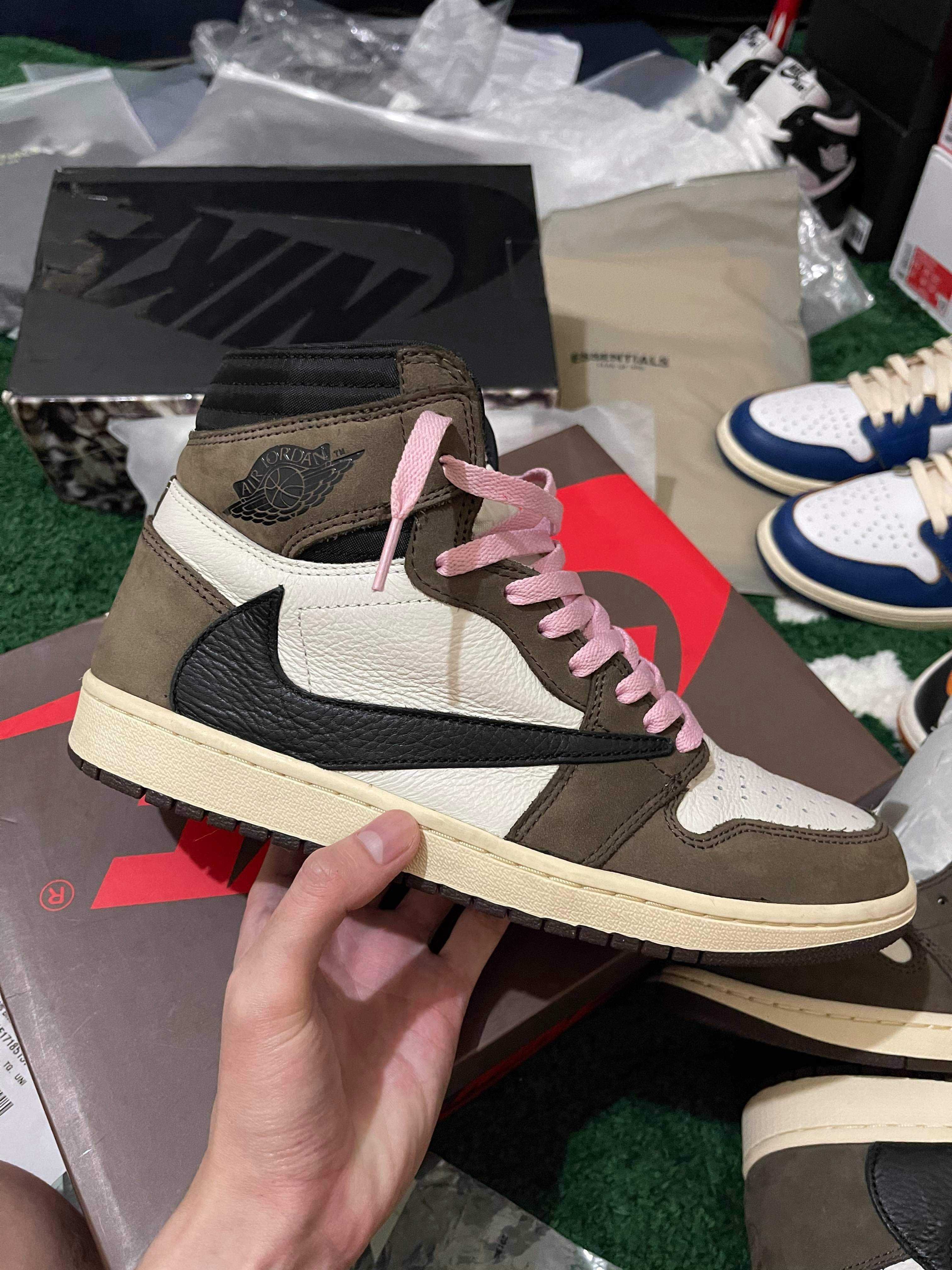 Travis Scott × Nike Air Jordan 1 Retro High OG TS SP "Sail/Dark Mocha"