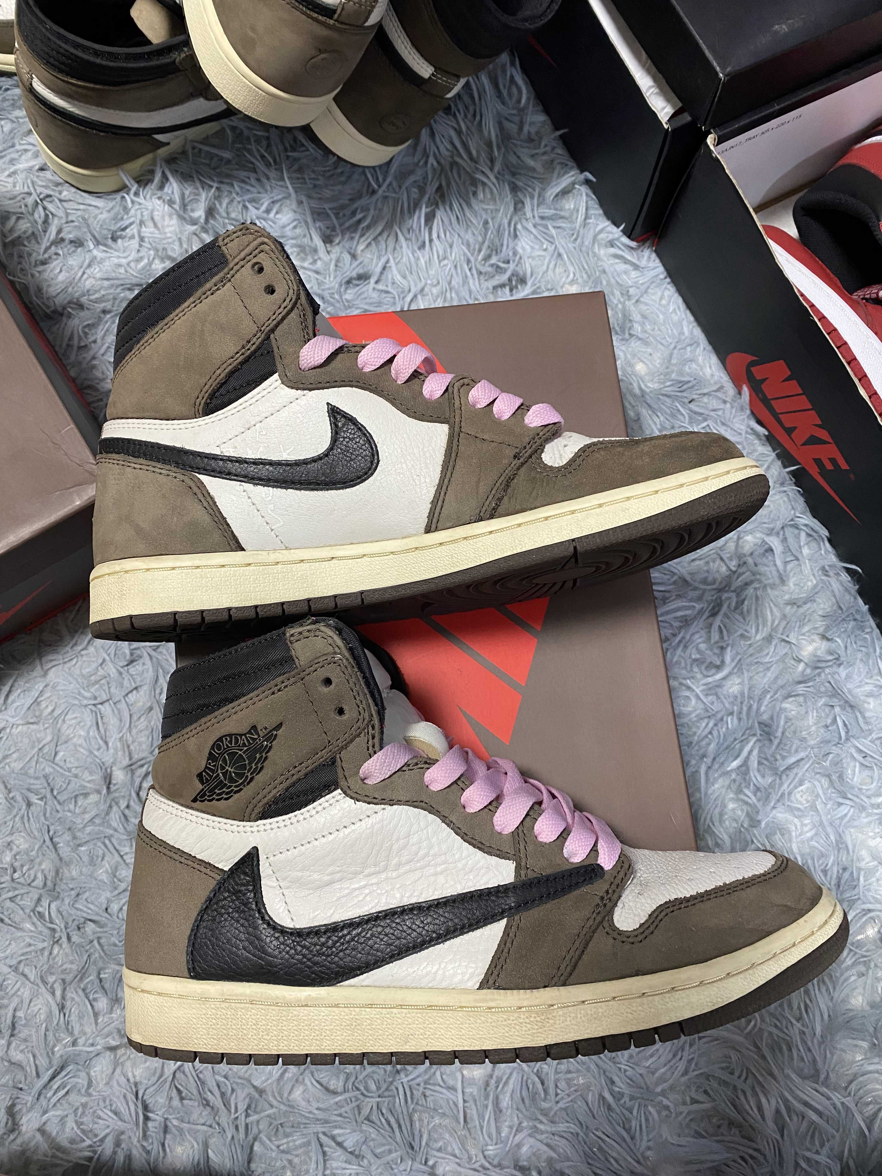 Travis Scott × Nike Air Jordan 1 Retro High OG TS SP "Sail/Dark Mocha"