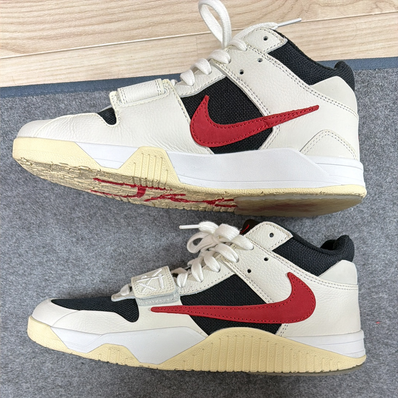 Travis Scott × Nike Jordan Jumpman Jack TR "University Red"