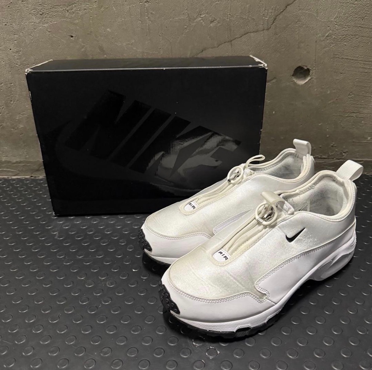 コムデギャルソン オムプリュス × ナイキ エアサンダーマックス SP "ホワイト"