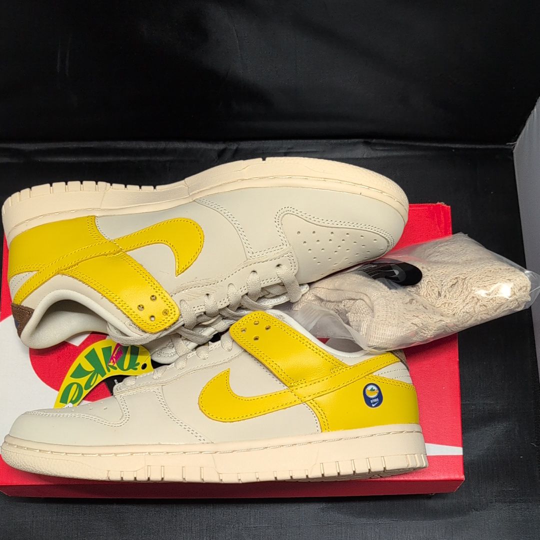 Nike Women's Dunk Low "Banana"