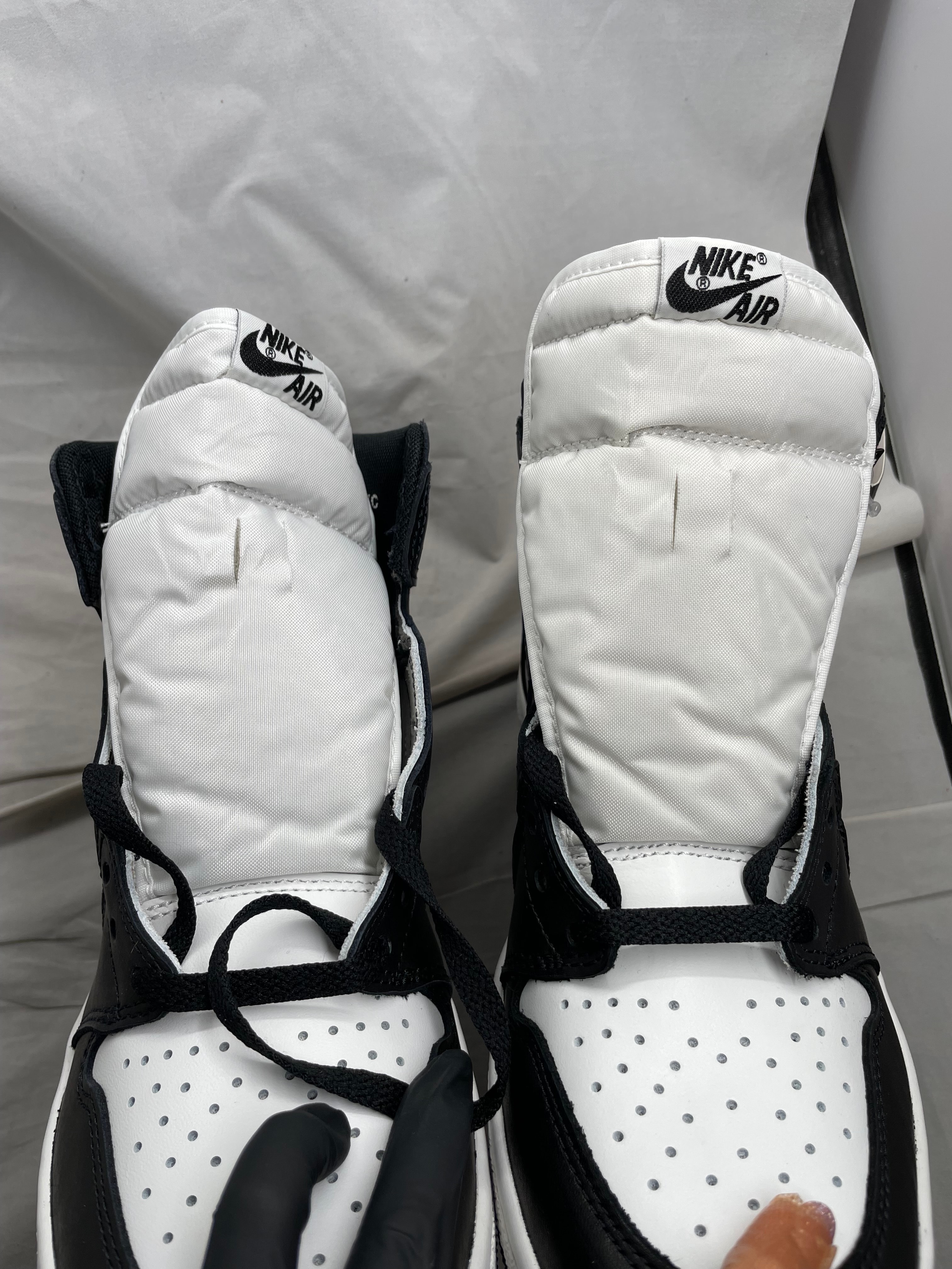 Nike Air Jordan 1 High '85 "Black/White"