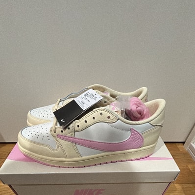 Travis Scott × Nike Air Jordan 1 Retro Low OG "Muslin/Shy Pink"
