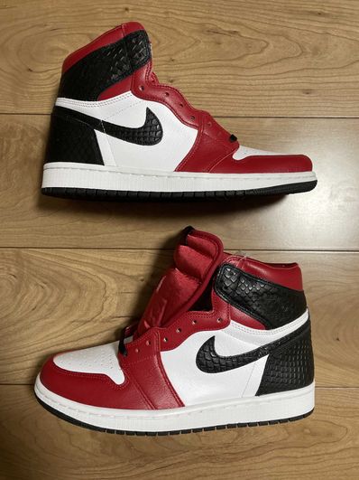 Nike Women's Air Jordan 1 High OG "Satin Red"