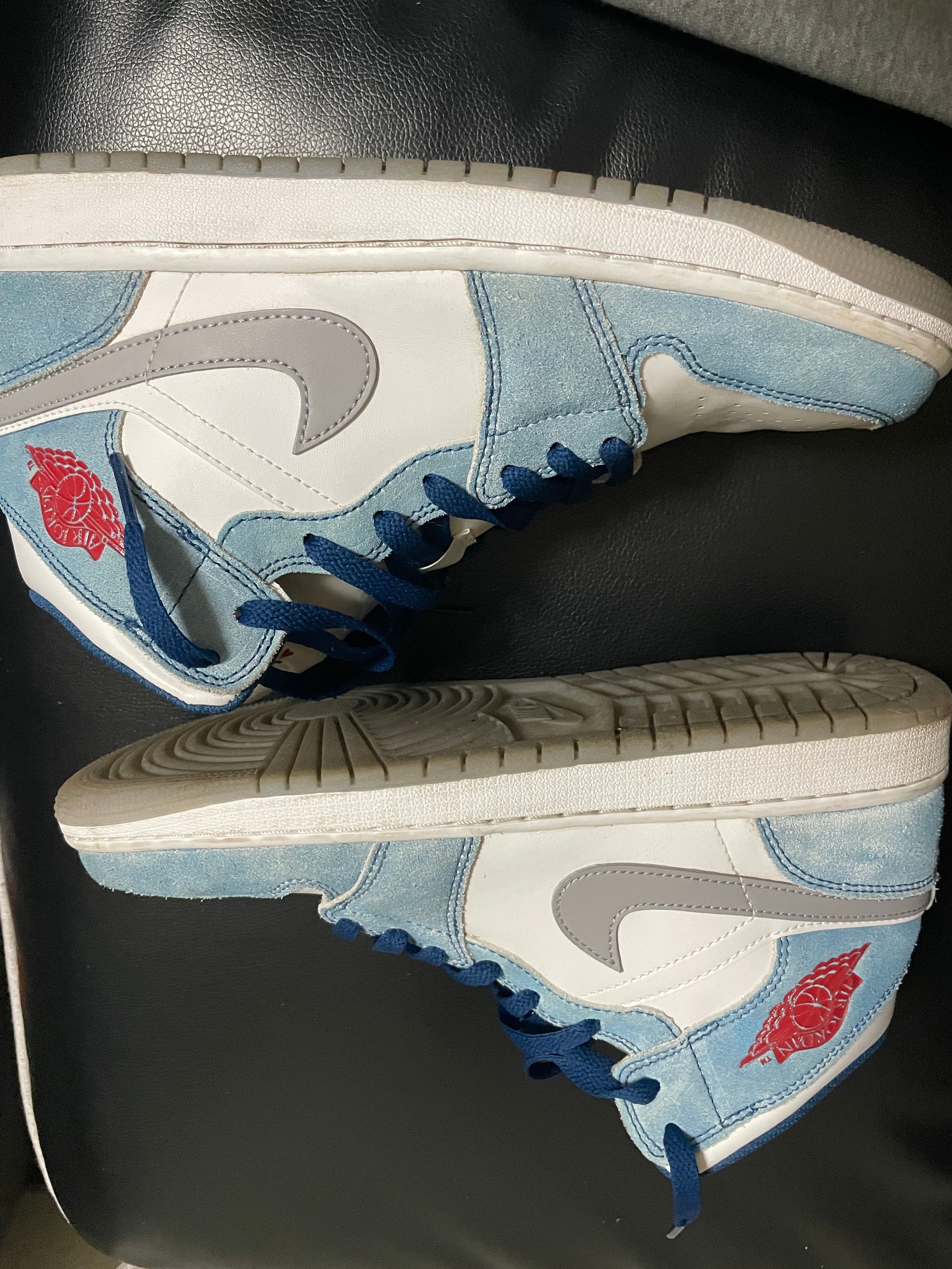 Nike Air Jordan 1 Mid SE "White/Hyper Royal/Red"