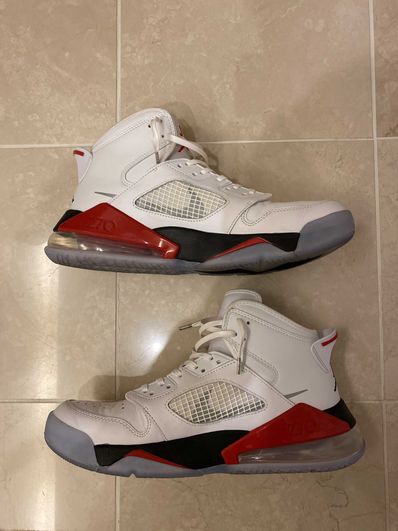 NIKE AIR JORDAN MARS 270
