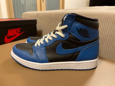 Nike Air Jordan 1 Retro High OG "Dark Marina Blue"