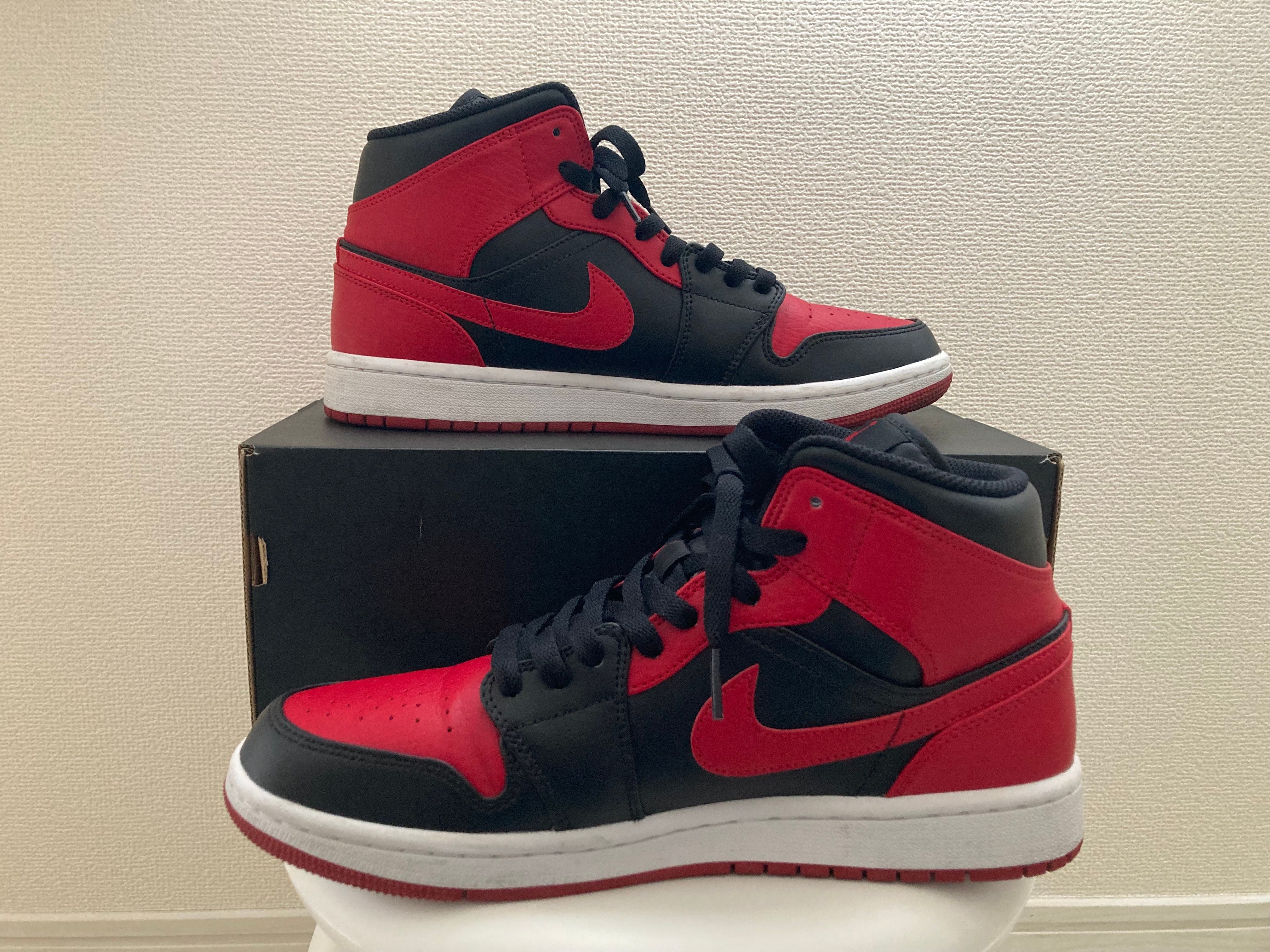 Nike Air Jordan 1 Mid "Bred"