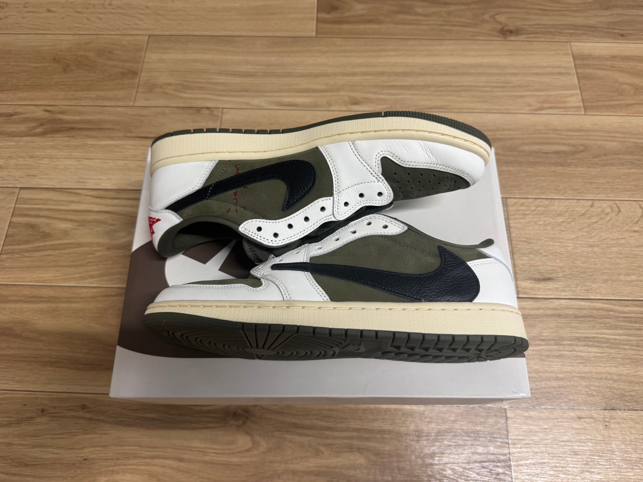 Travis Scott × Nike Air Jordan 1 Low OG SP "Reverse Olive"