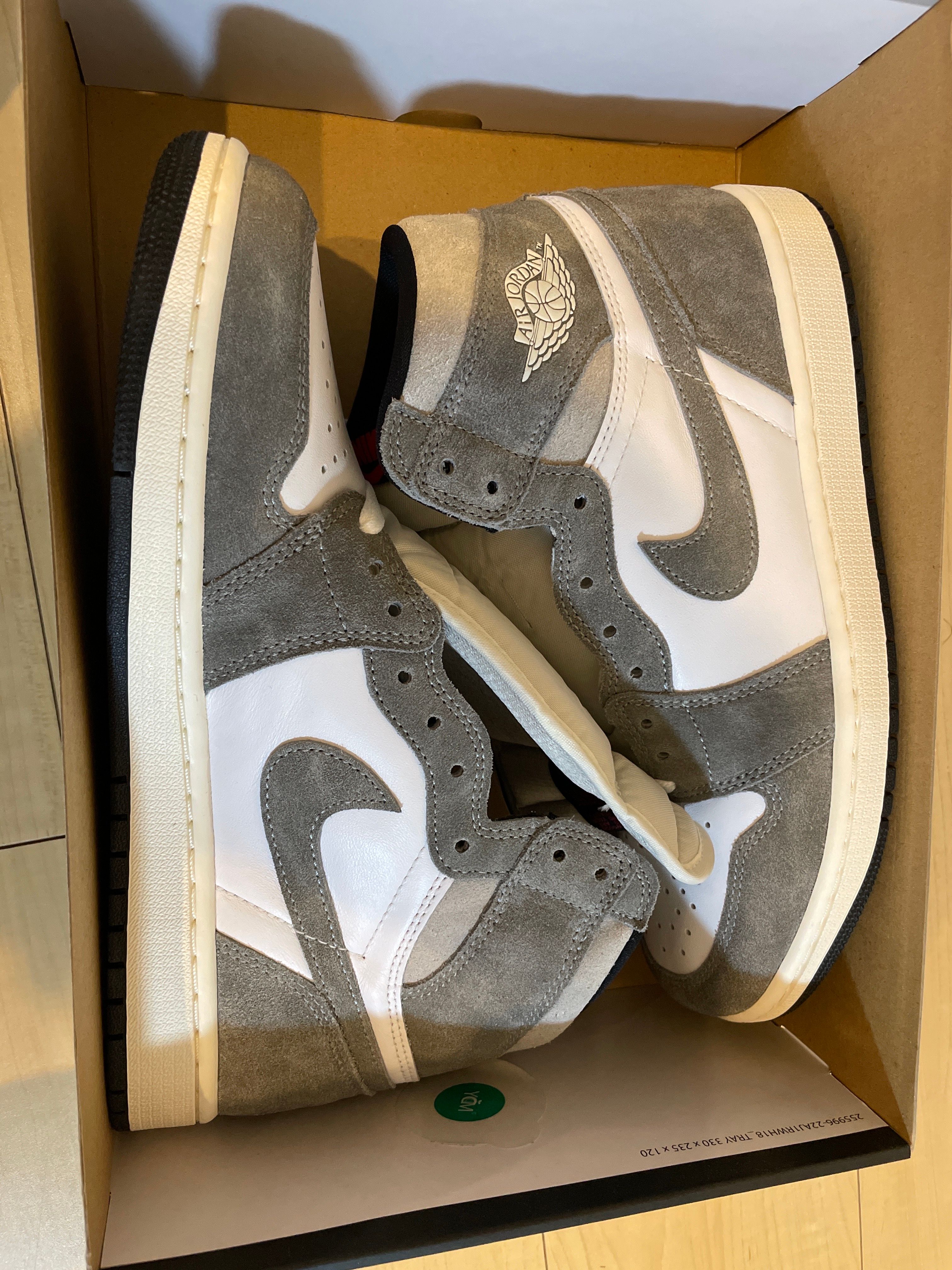 Nike Air Jordan 1 Retro High OG "Black and Smoke Grey"