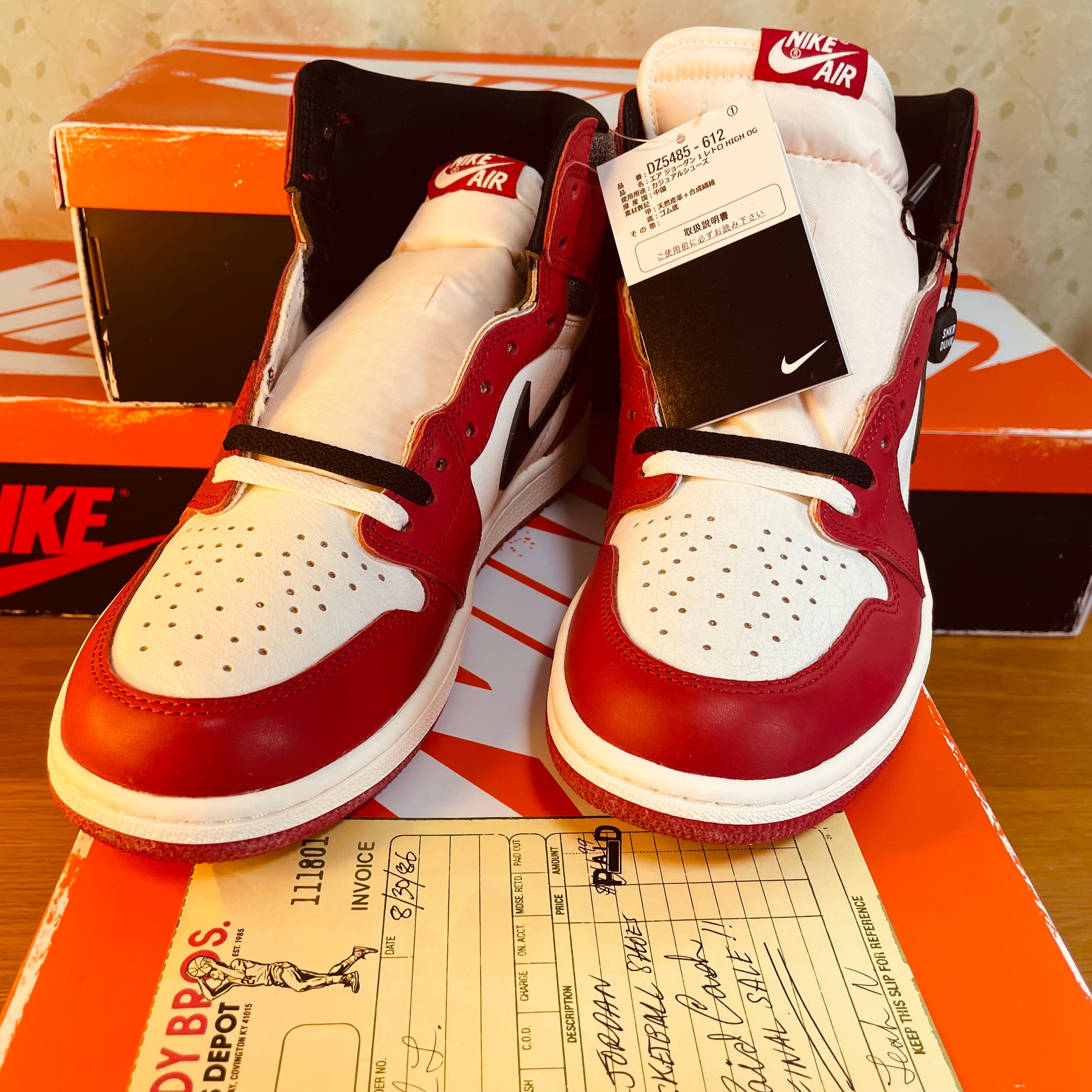 Nike Air Jordan 1 High OG "Lost & Found/Chicago"