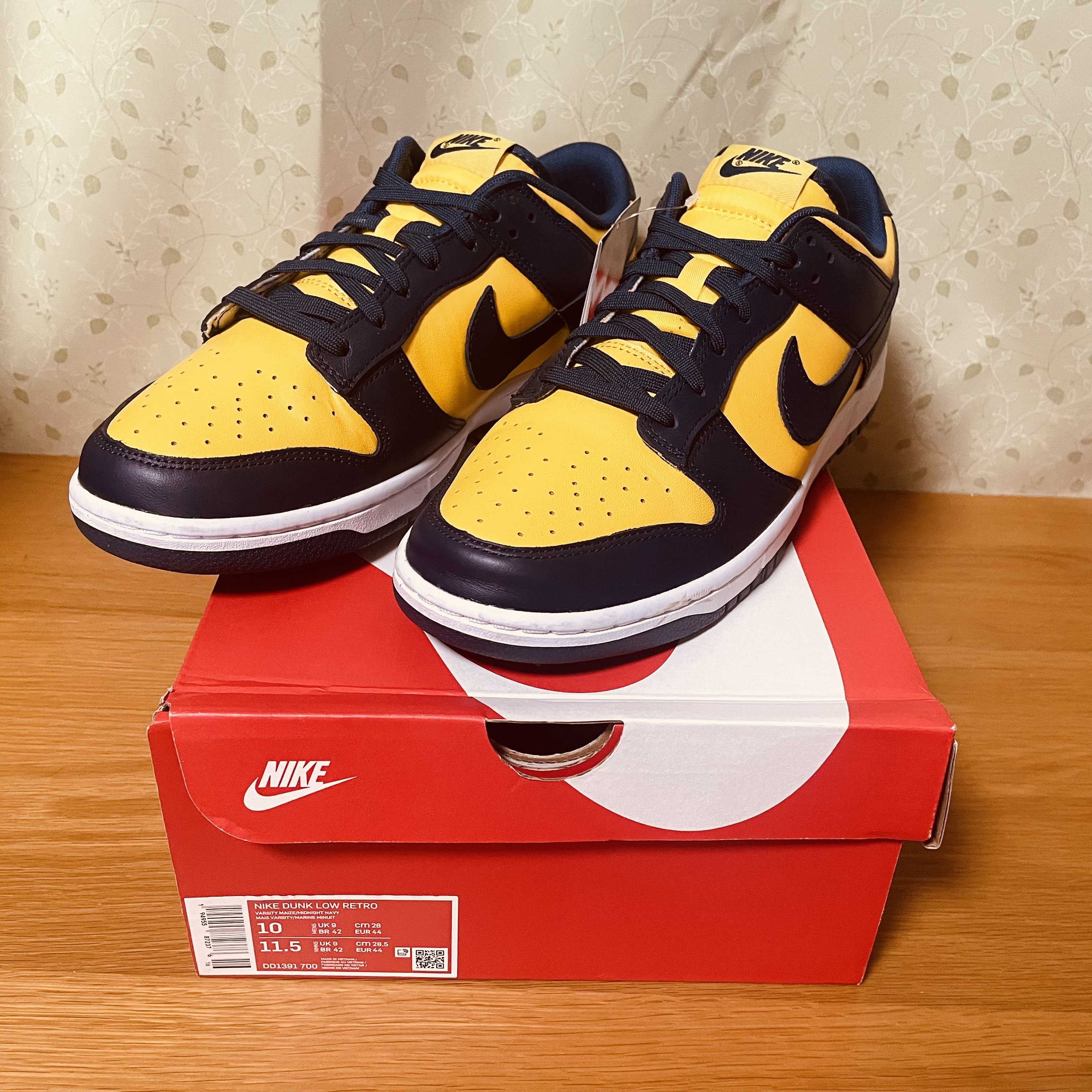 Nike Dunk Low "Michigan"