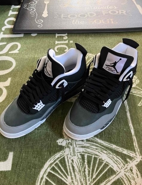 Nike Air Jordan 4 Retro "Fear"