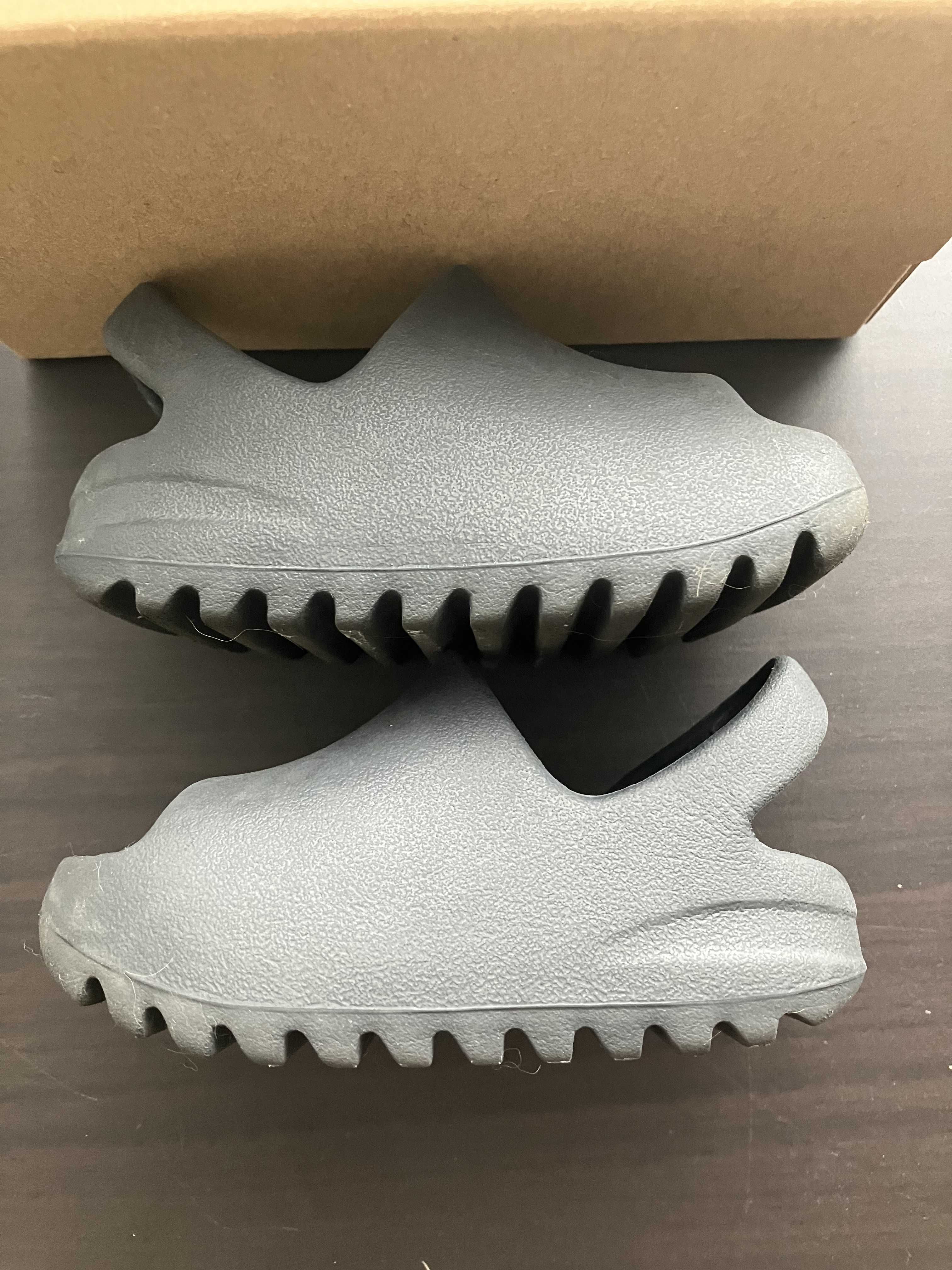 adidas INFANT YEEZY Slide "ONYX"