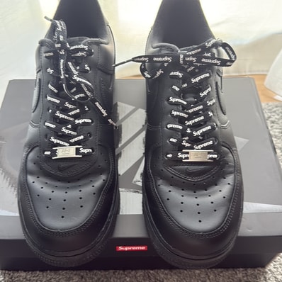 Supreme × Nike Air Force 1 Low "Black"