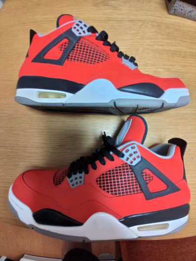 Nike Air Jordan 4 Retro "Toro Bravo"