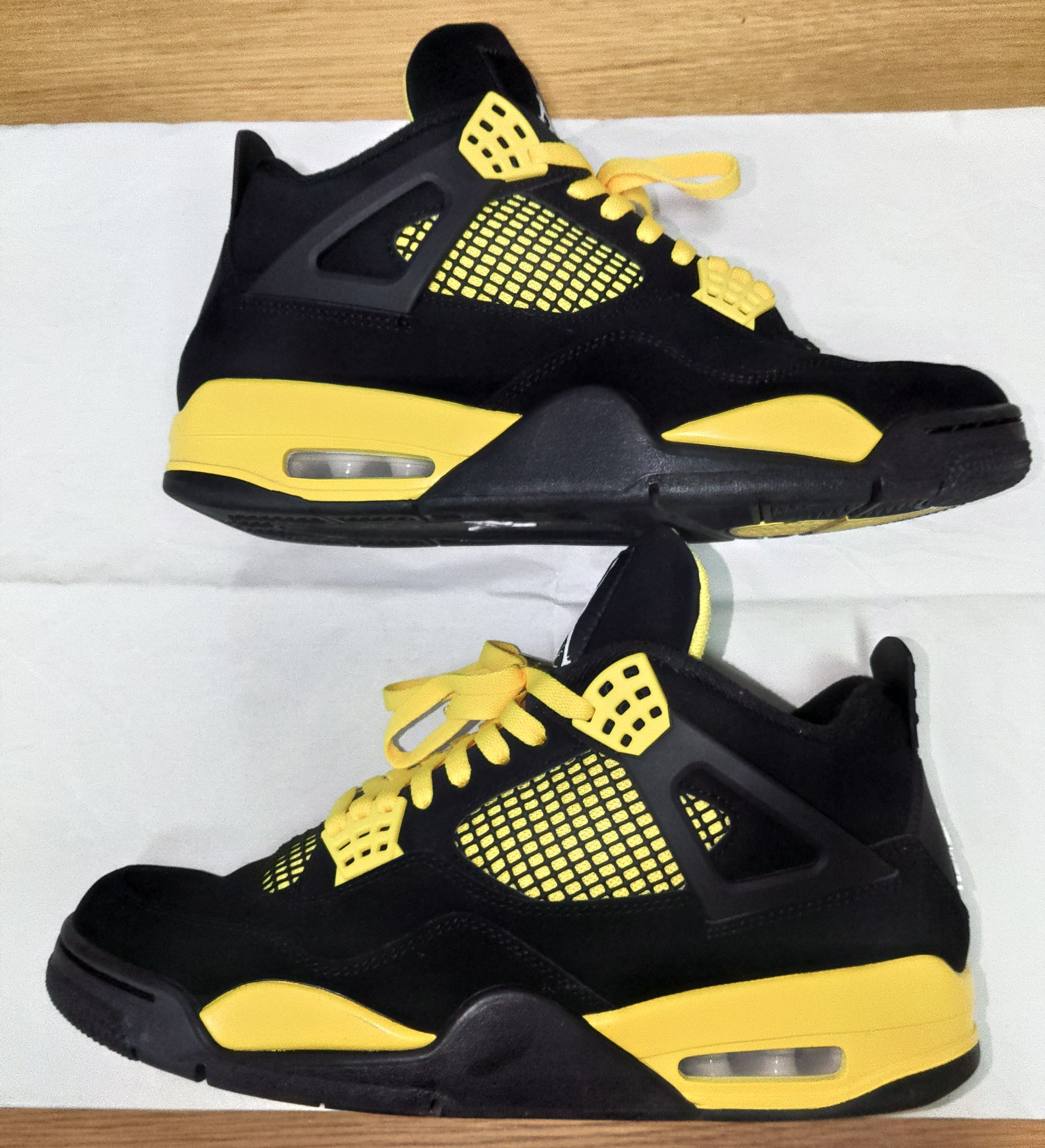 Nike Air Jordan 4 Retro "Thunder"(2023)
