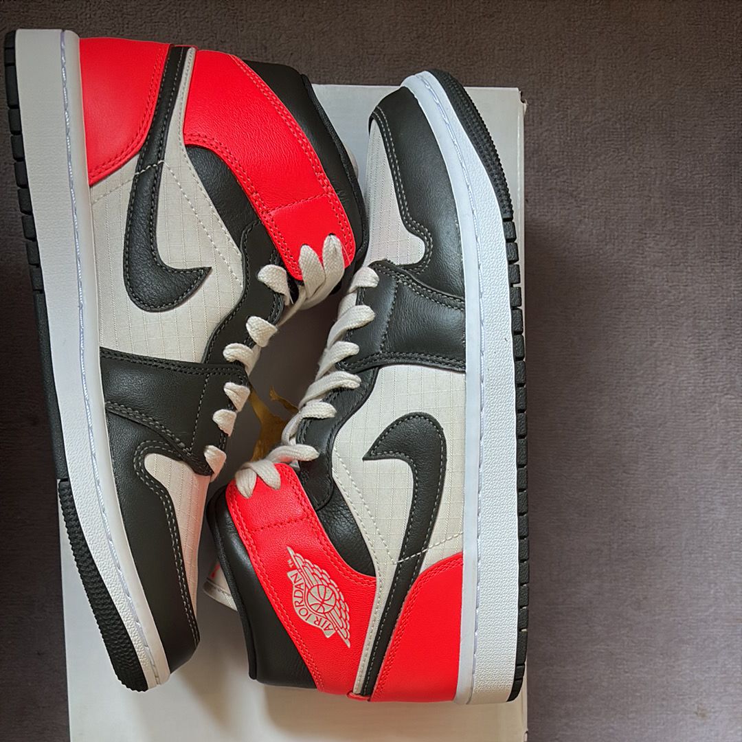 Nike Women's Air Jordan 1 Mid "Light Orewood Brown"