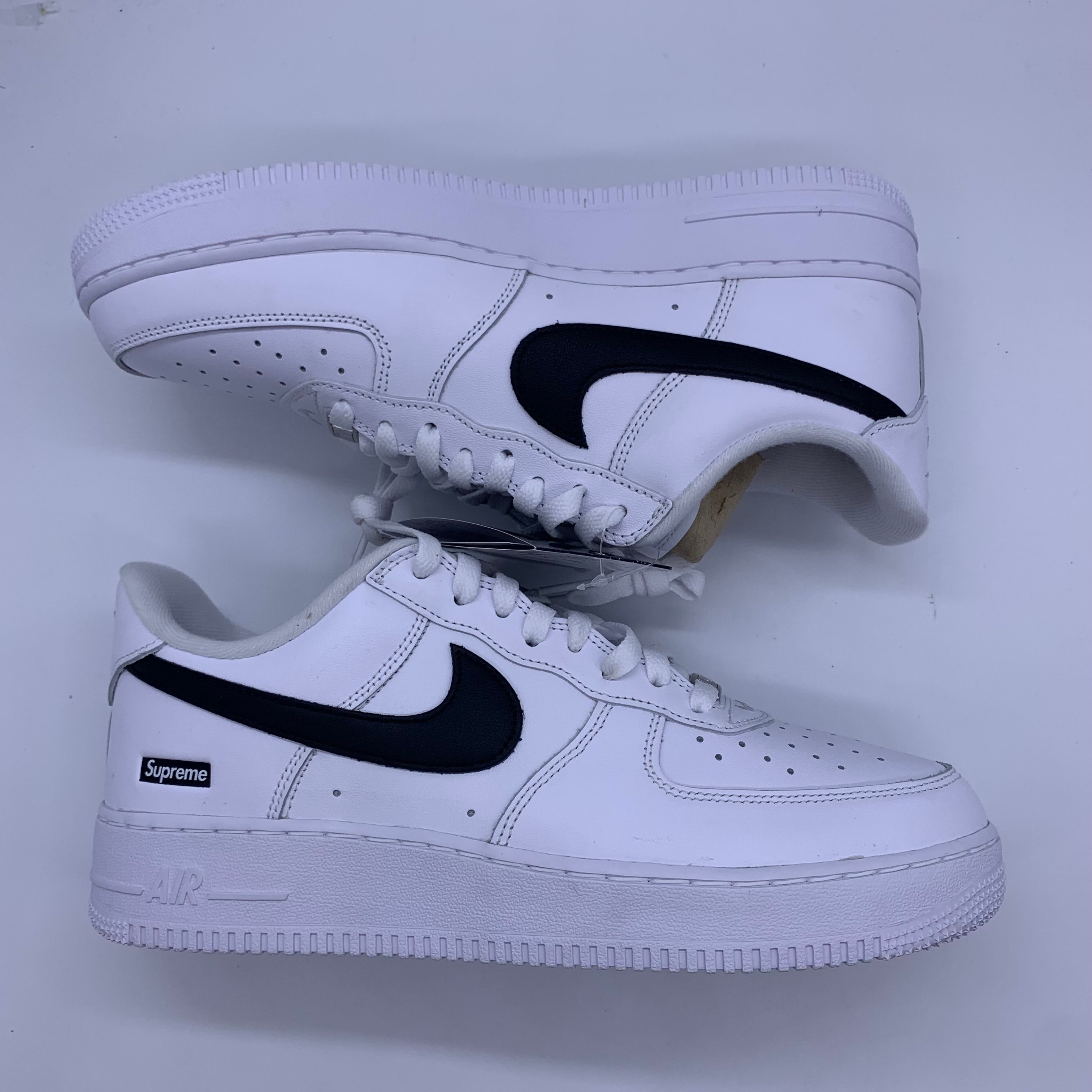 Supreme × Nike Air Force 1 Low "White/Black"