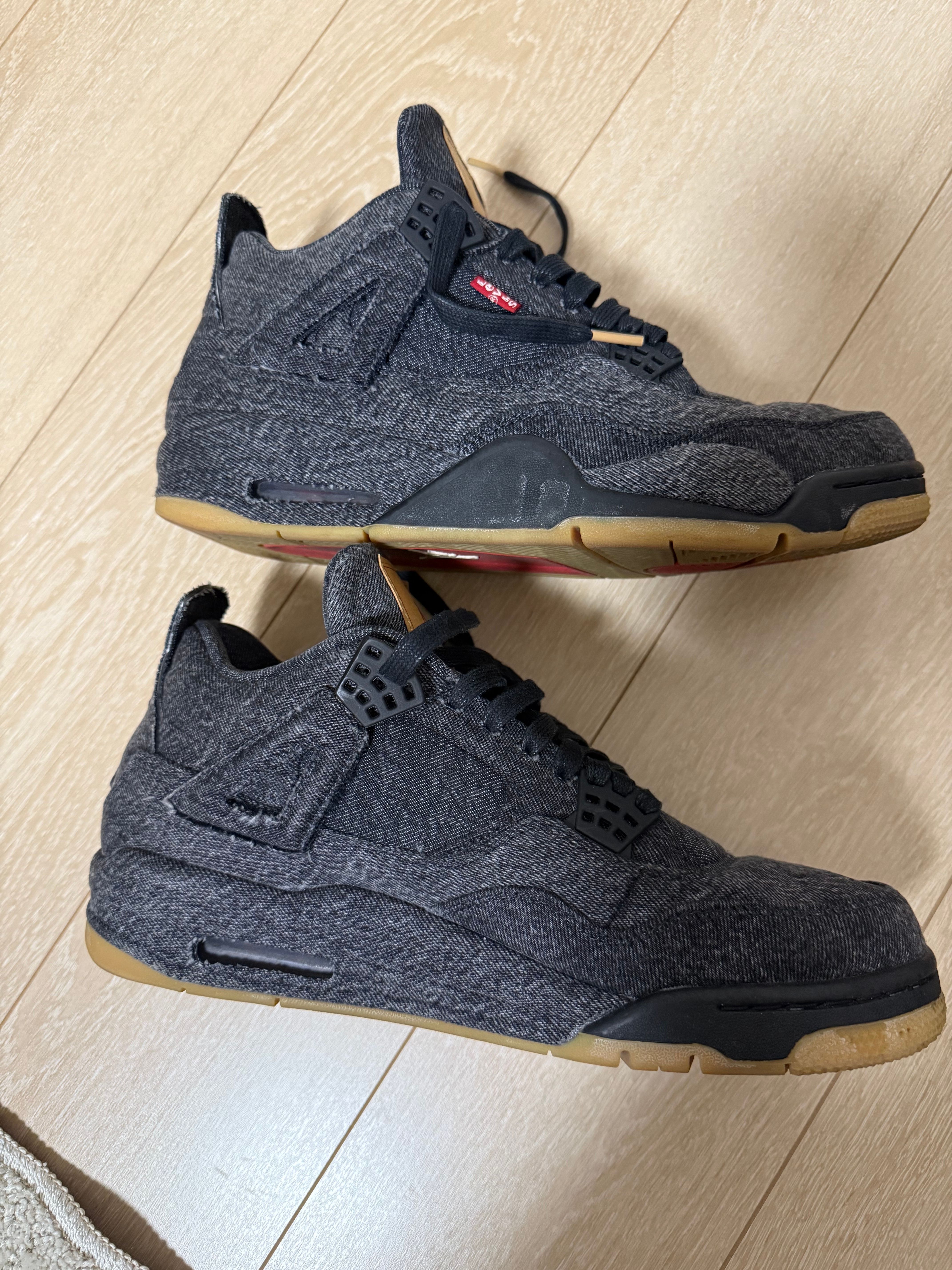 Nike × Levi's Air Jordan 4 "Black Denim" (Tag: LEVIS®)