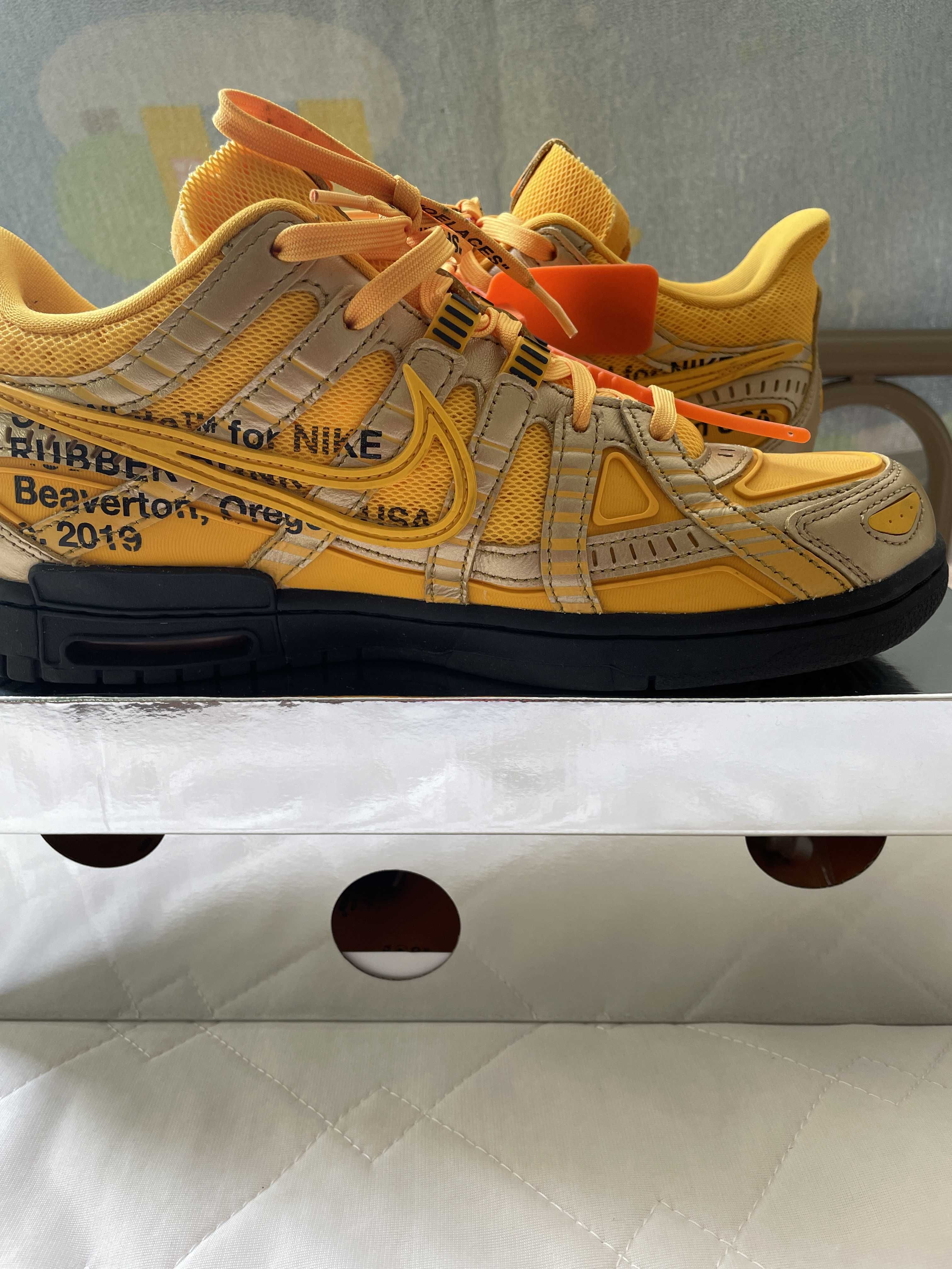 Off-White × Nike Air Rubber Dunk "University Gold" 