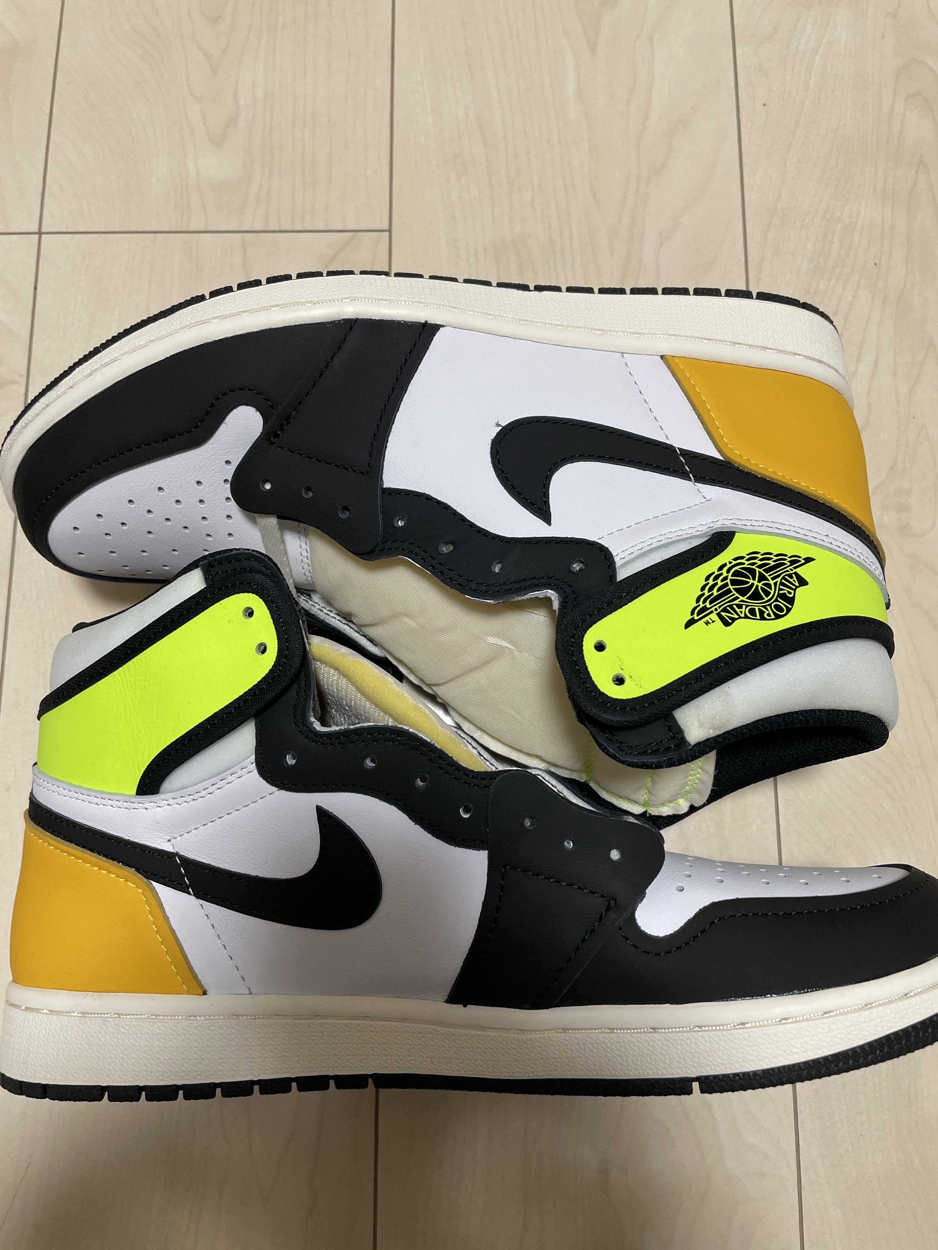 Nike Air Jordan 1 High OG "Volt Gold"