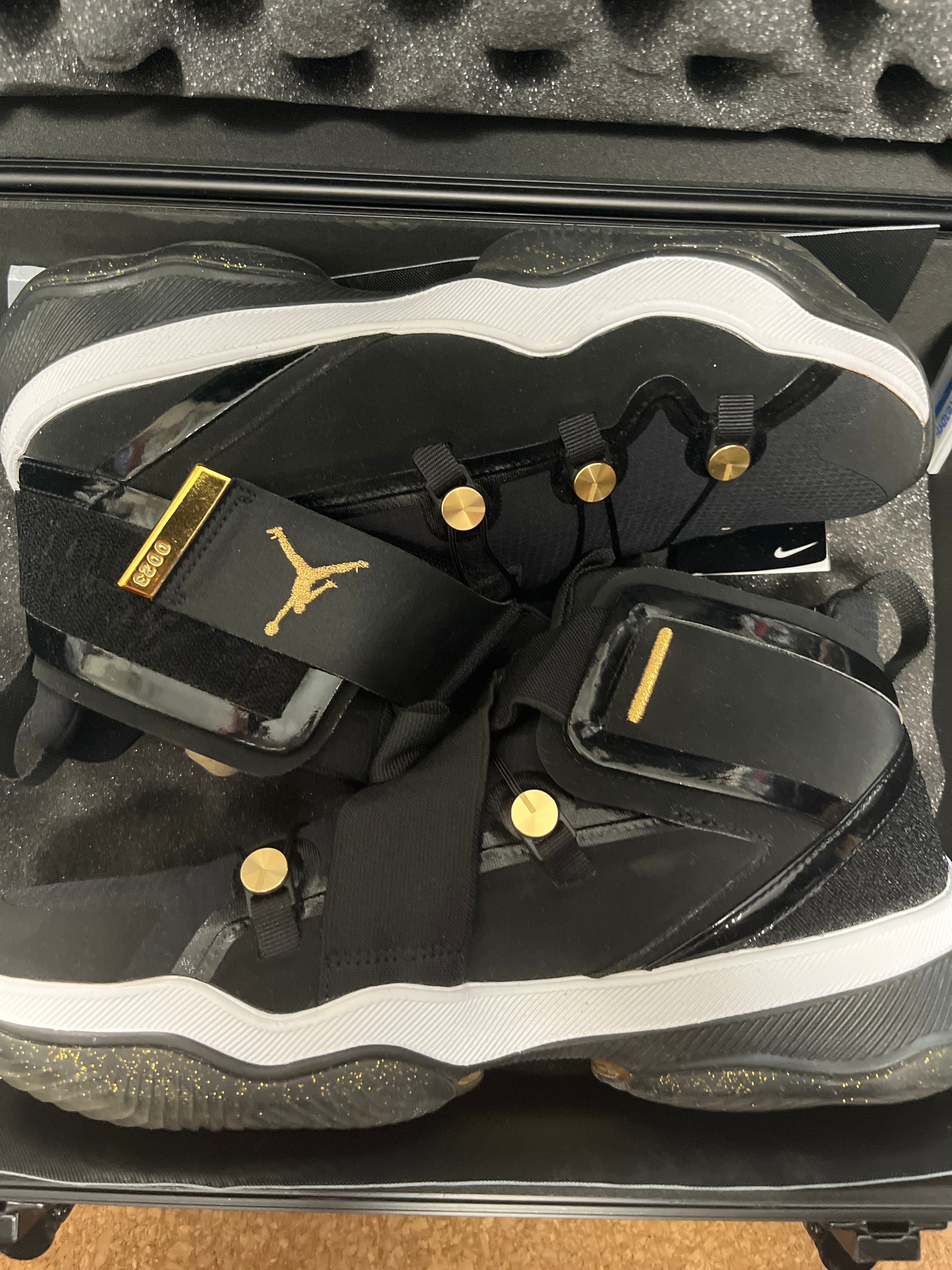 NIKE JORDAN AJNT23 "BLACK"(ブリーフケース付き)