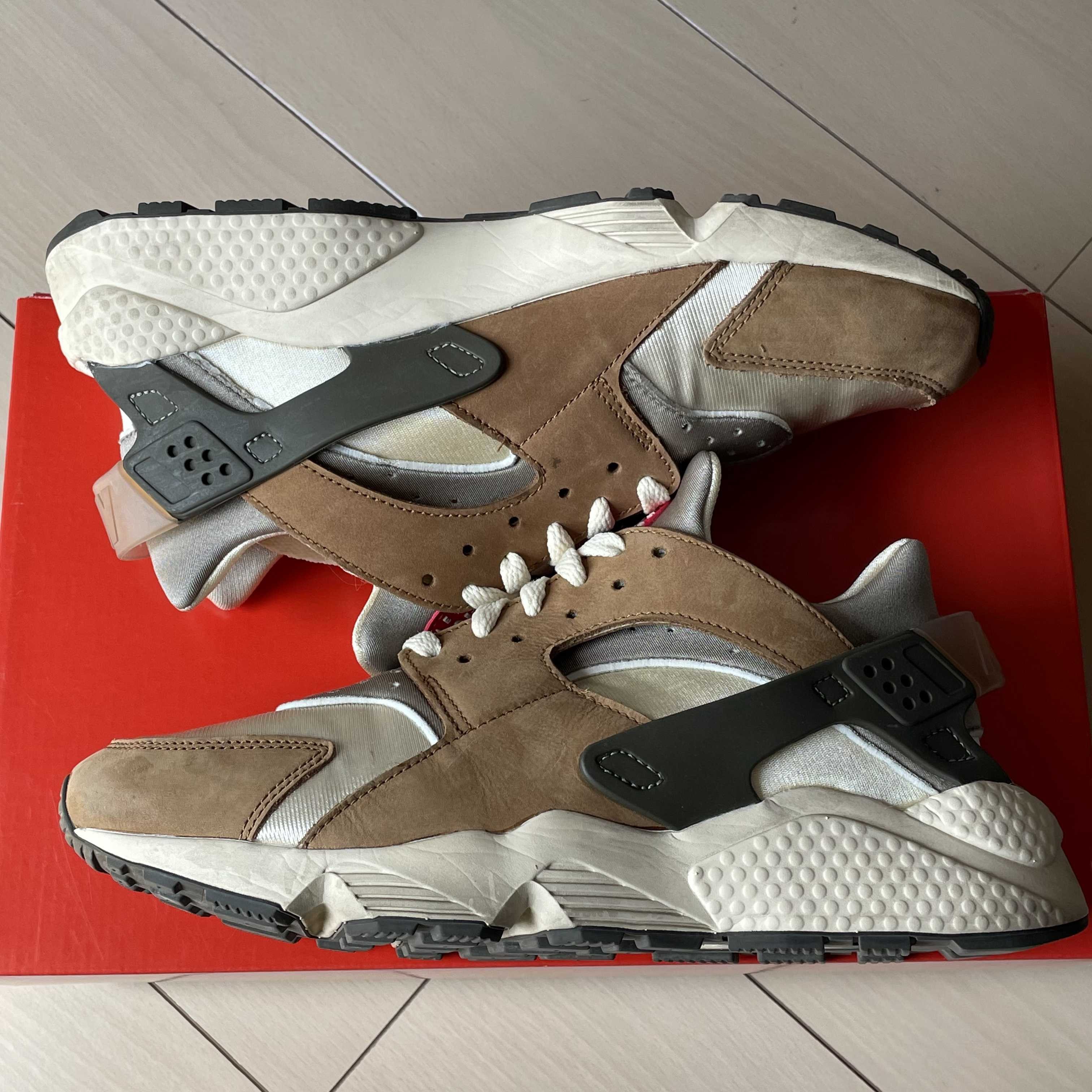 Stussy × Nike Air Huarache "Desert Oak"