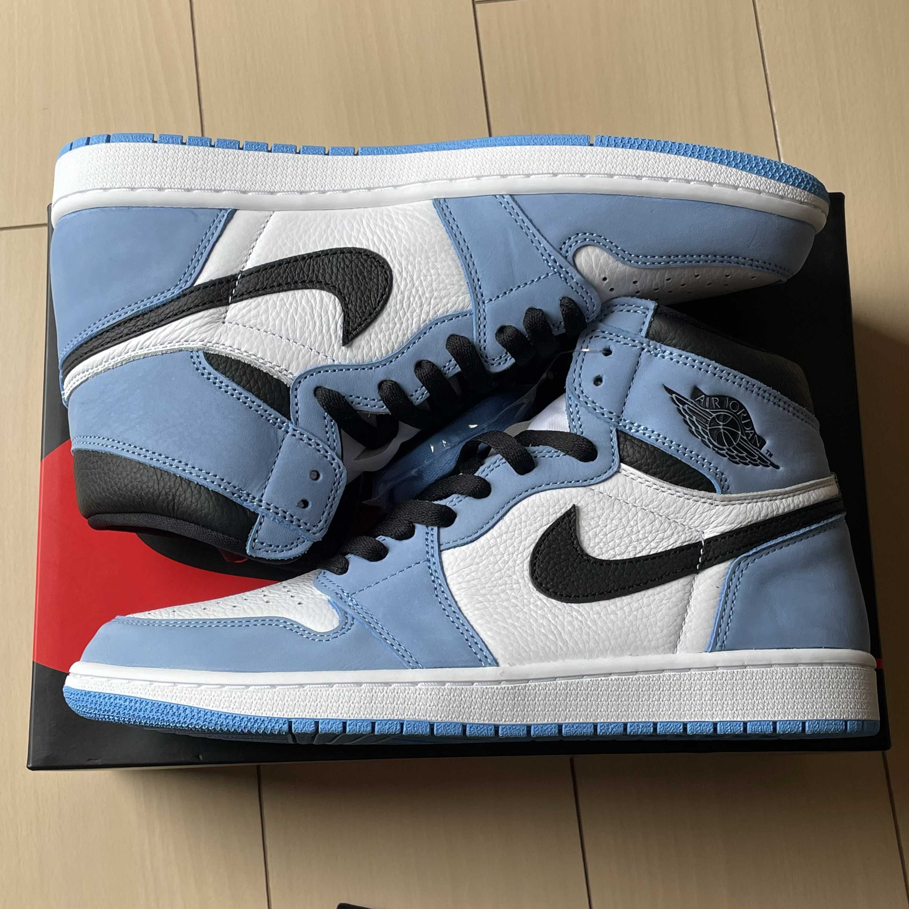 Nike Air Jordan 1 High OG "University Blue"