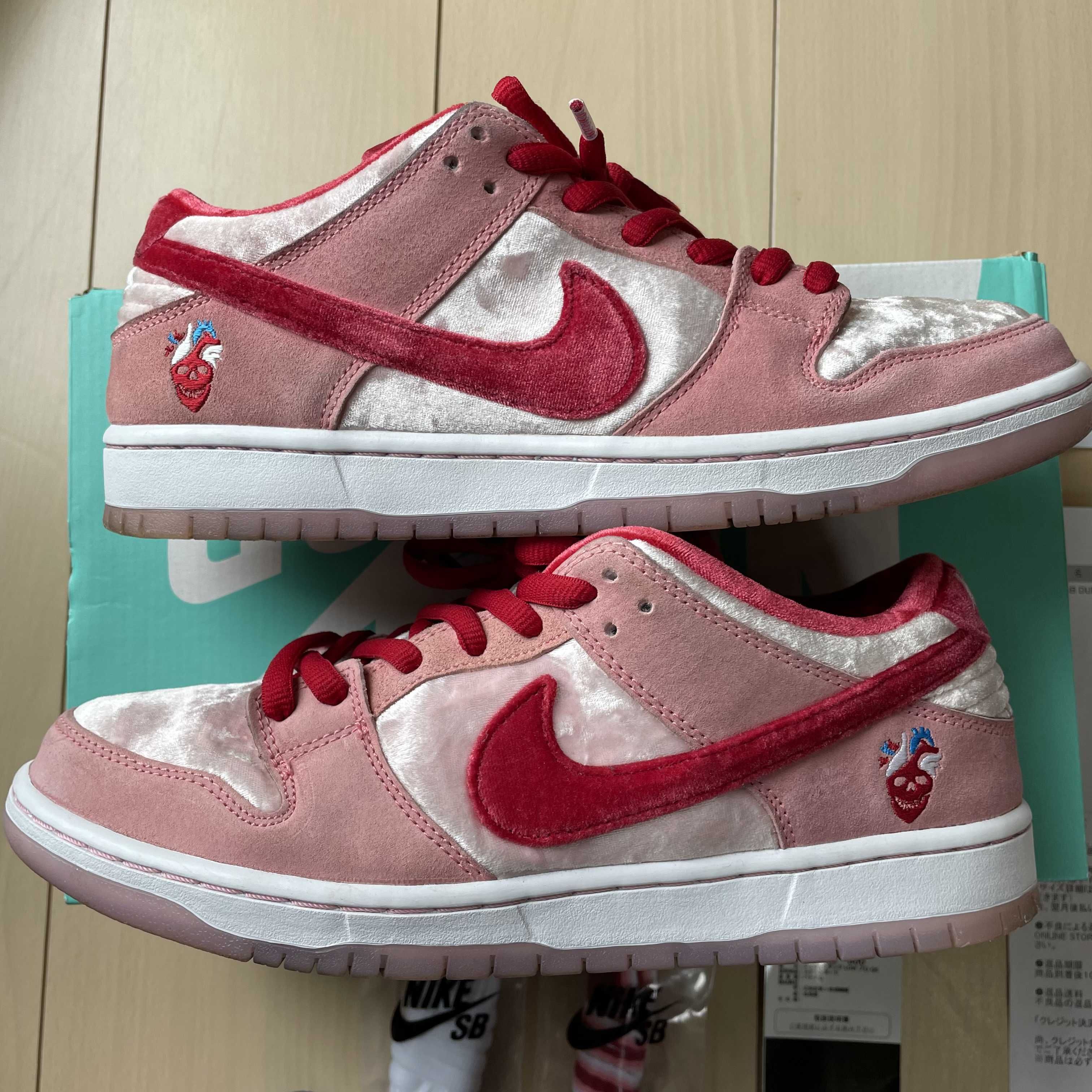 Strangelove × Nike SB Dunk Low "Valentine’s Day"