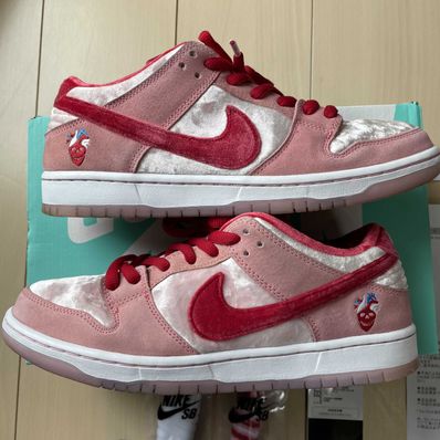 Strangelove × Nike SB Dunk Low "Valentine’s Day"