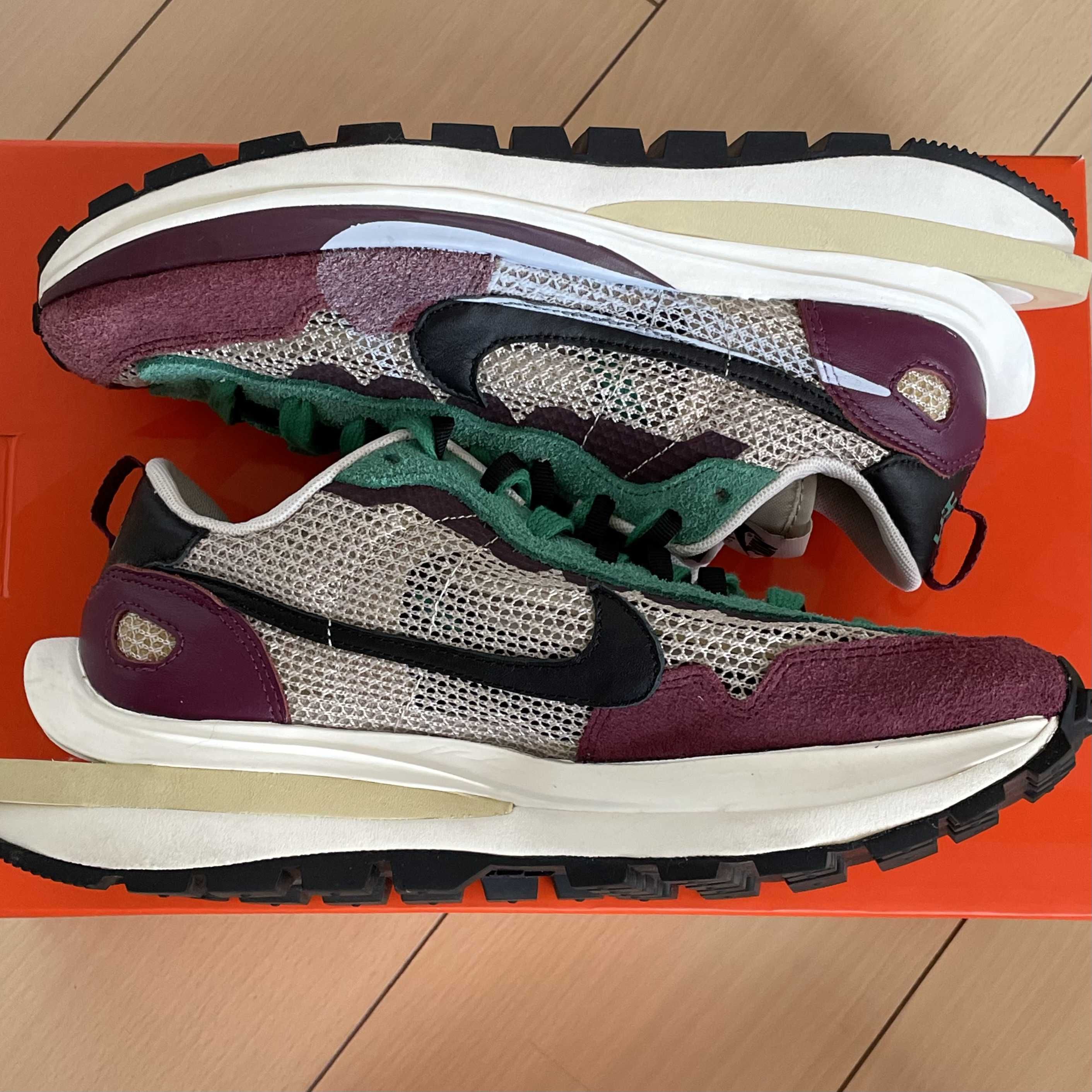 sacai × Nike Vapor Waffle "String/Red/Green"