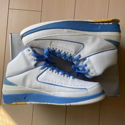 Nike Air Jordan 2 Retro Melo White/Varsity Maize/University Blue (2018)