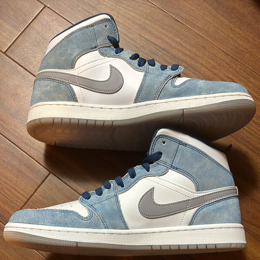 Nike Air Jordan 1 Mid SE "White/Hyper Royal/Red"