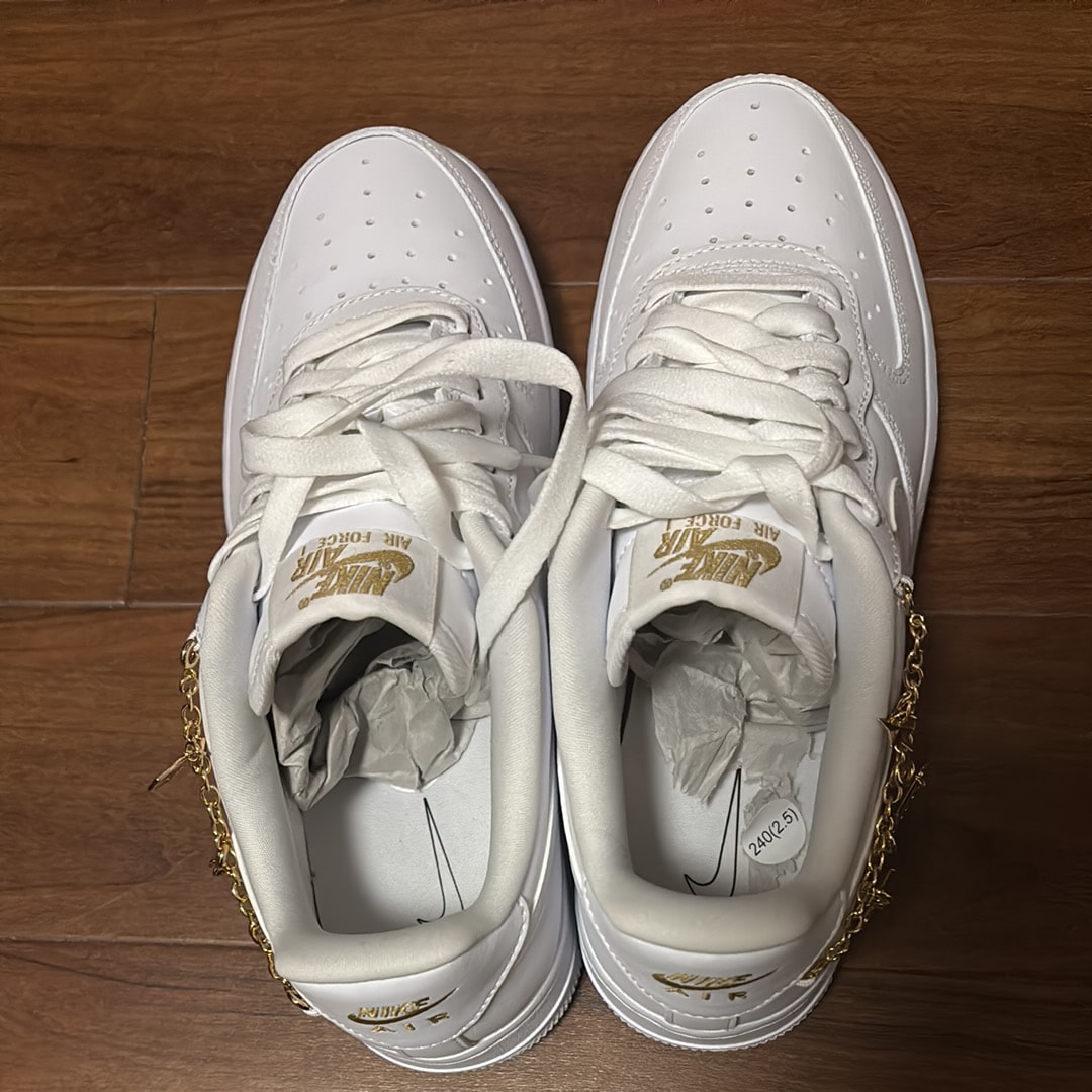 ナイキ ウィメンズ エアフォース1 ロー "ホワイトペンダント"