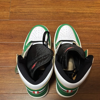 Nike Women's Air Jordan 1 High OG "Lucky Green/White-Sail-Black"