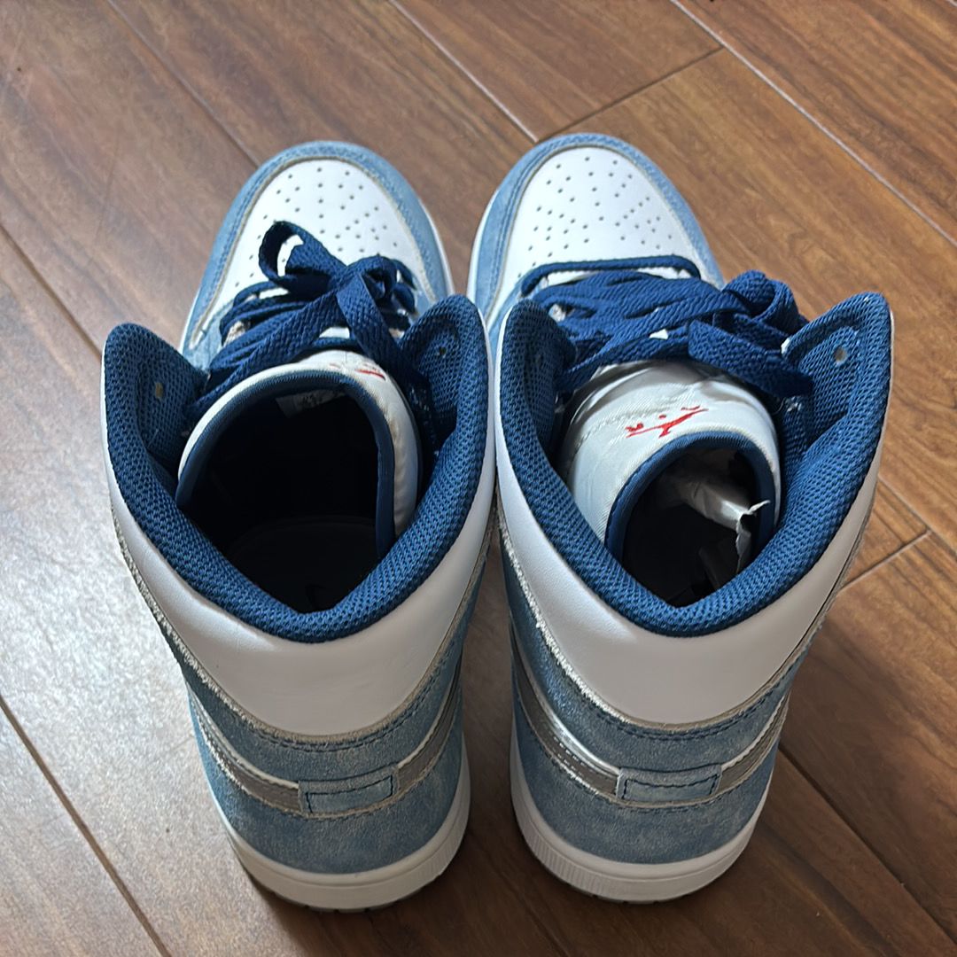NIKE AIR JORDAN 1ハイパーロイヤルレッド DN3706-401 Nike Air Jordan 1 Mid SE 