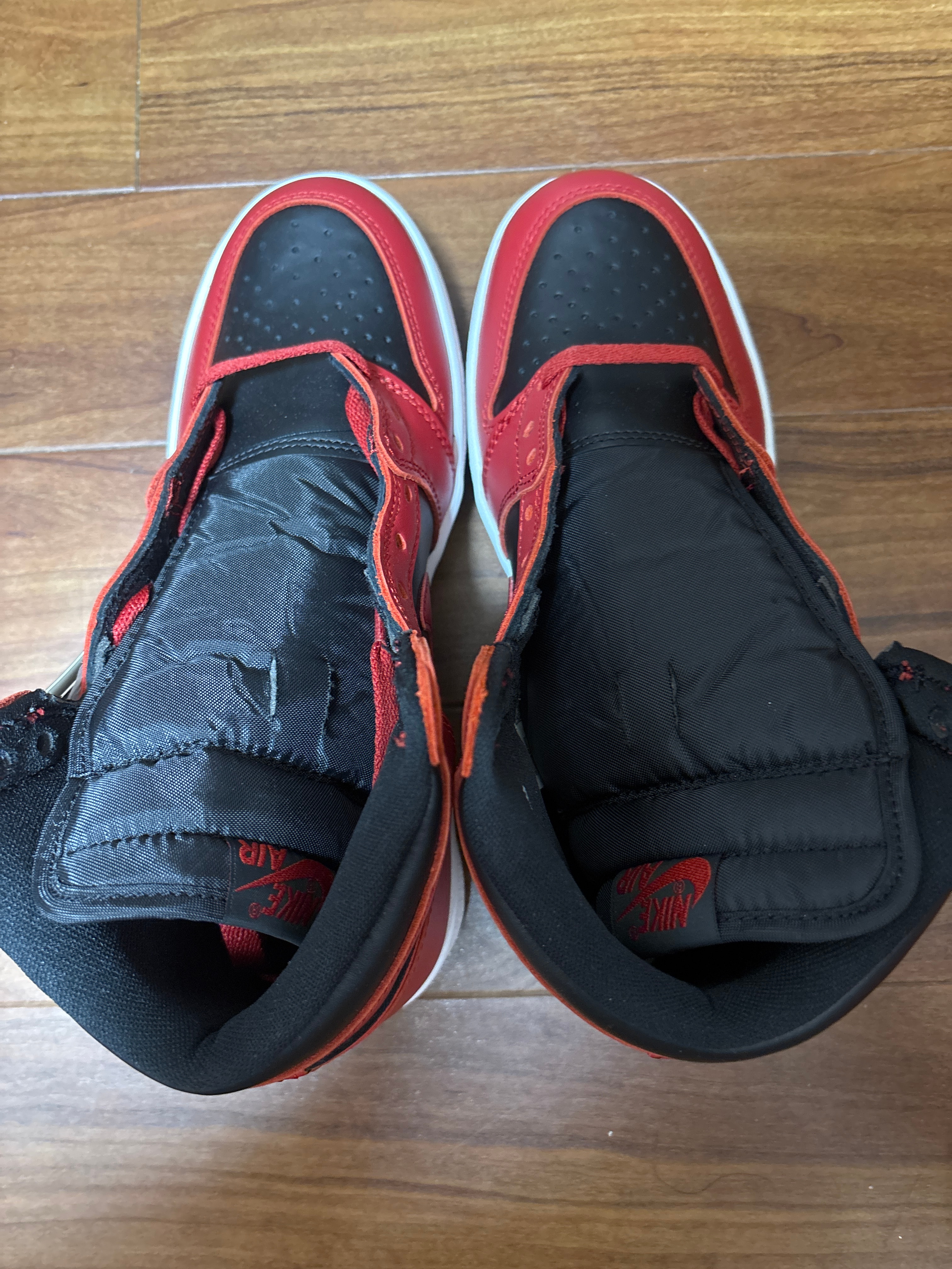 Nike Air Jordan 1 High ’85 "Varsity Red"