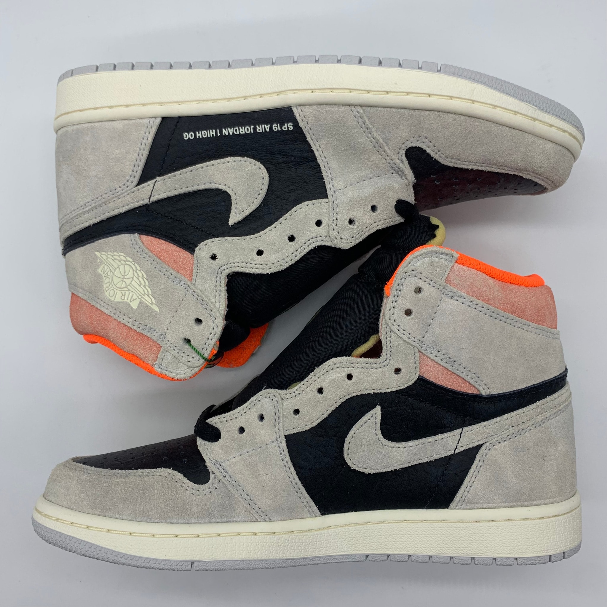 Nike Air Jordan 1 Retro High OG "Hyper Crimson"